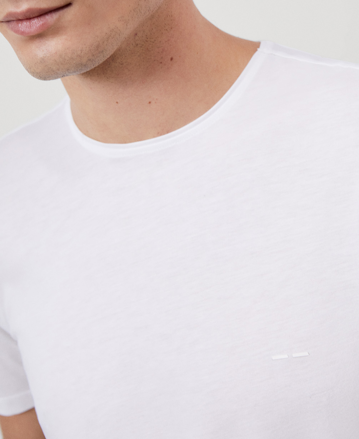 Lyocell crew neck t-shirt image number 3