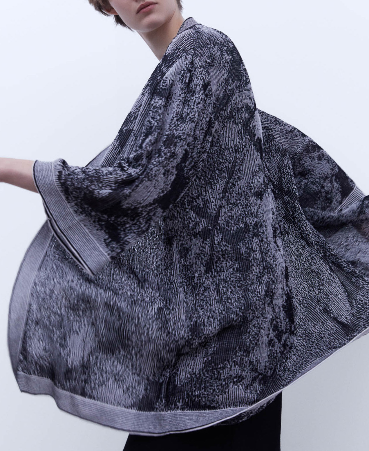 Cotton and linen kimono jacket image number 5