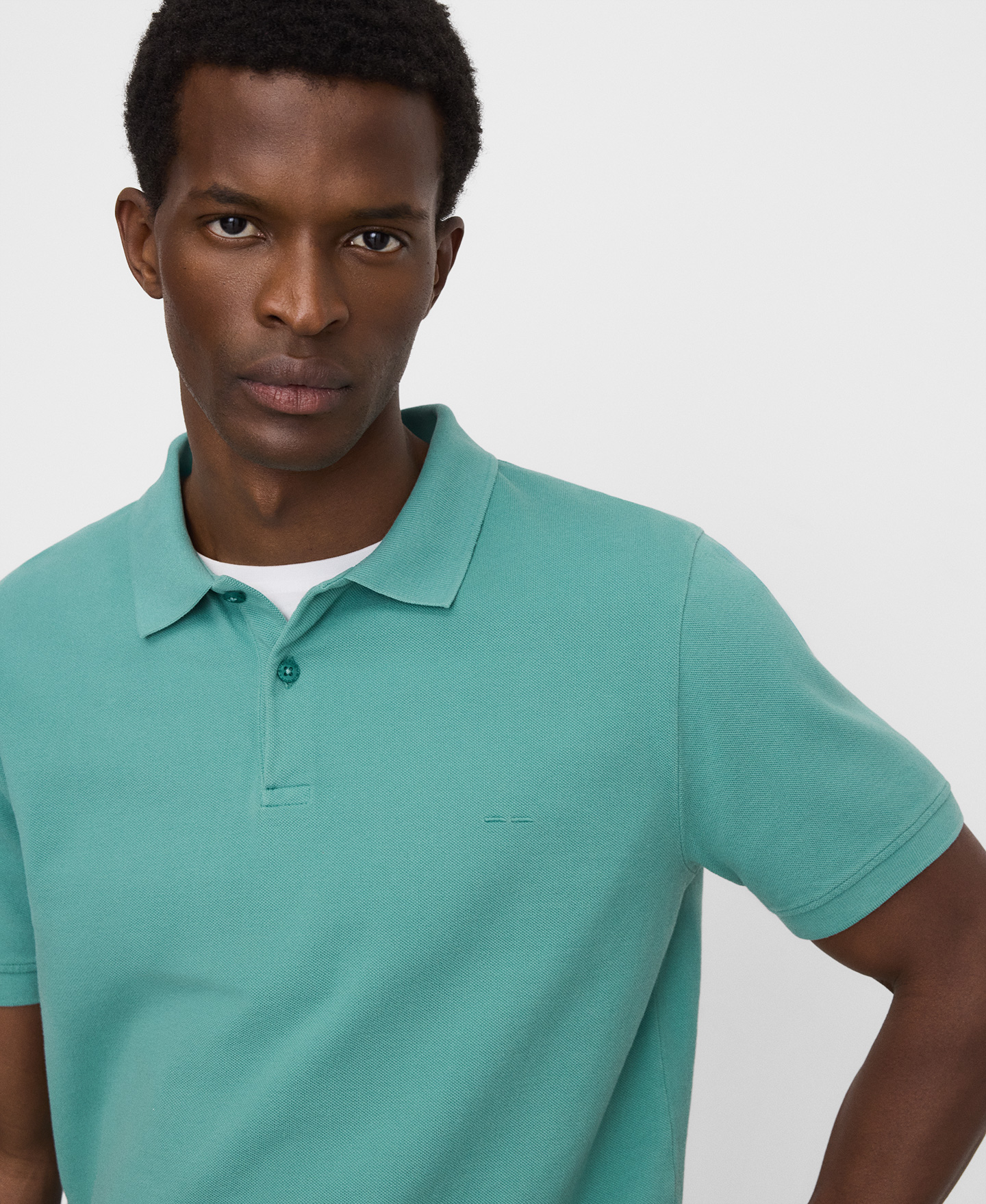 Polo regular fit piqu&eacute; algod&oacute;n org&aacute;nico image number 3