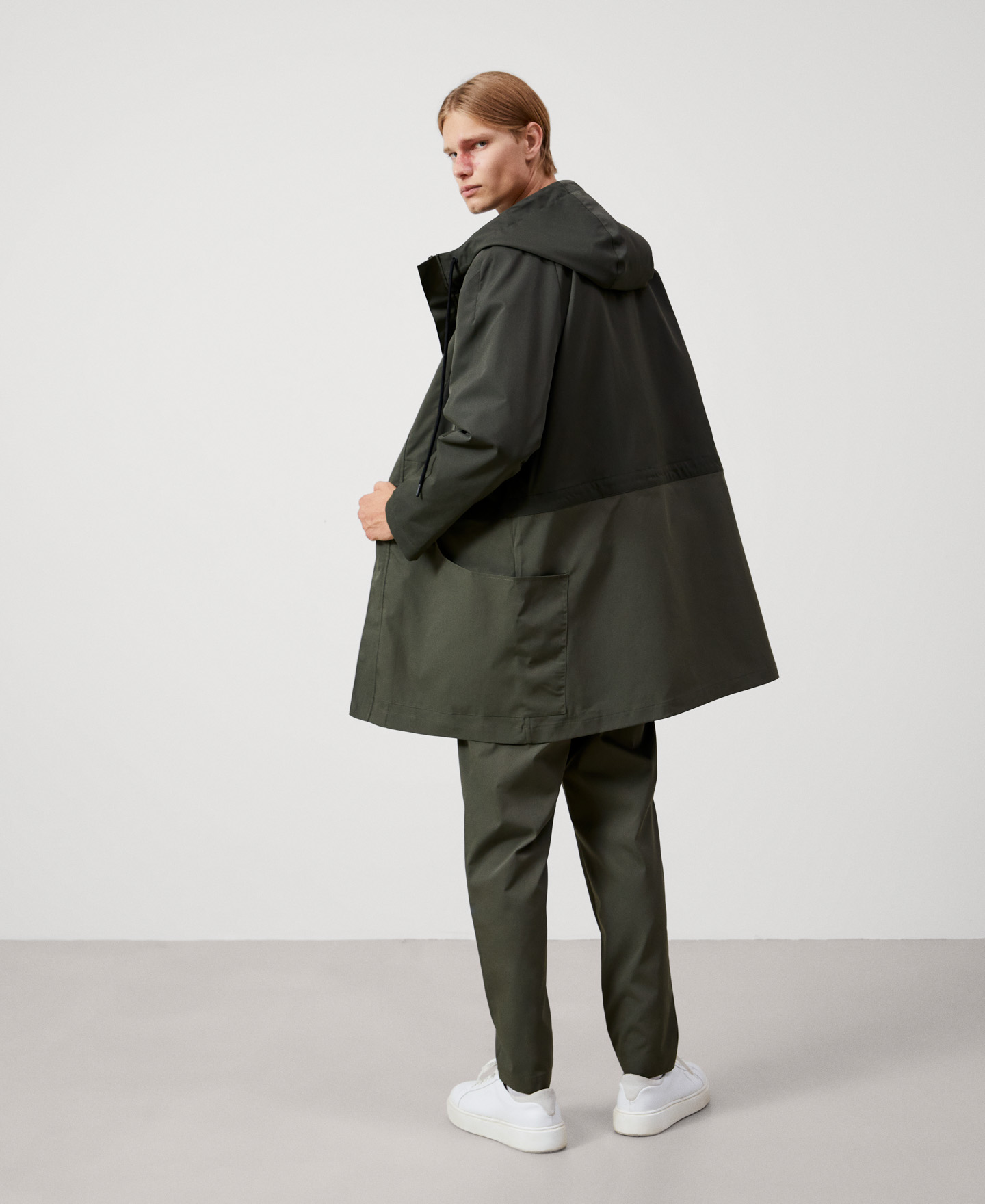 Oversize pockets light parka image number 2