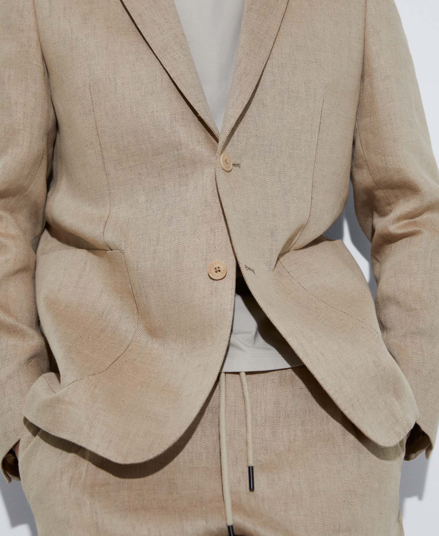 Blazer dos botones en lino image number 3