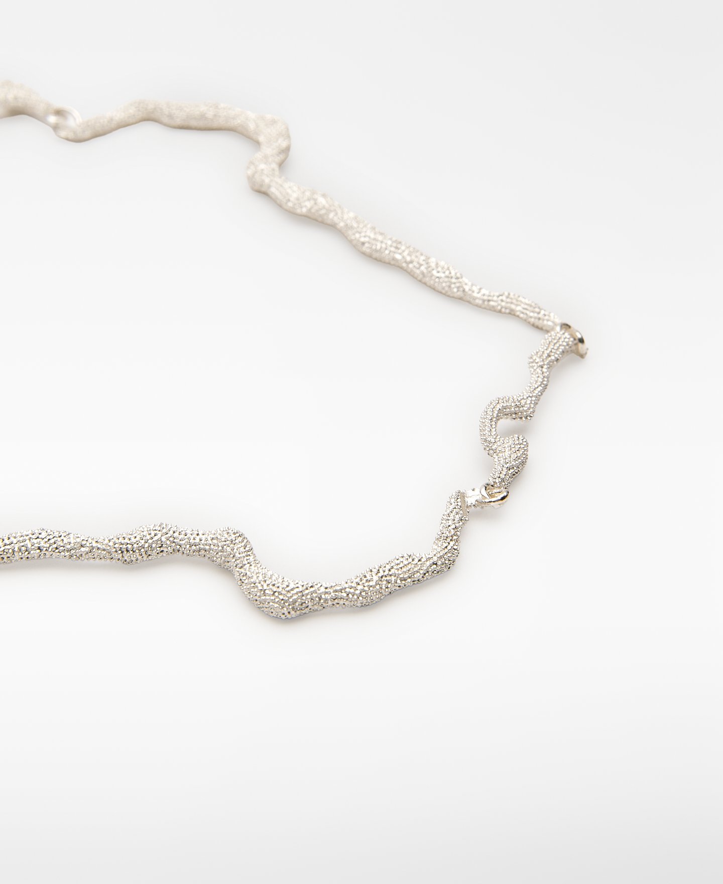 Asymmetric textured necklace woman image number 1
