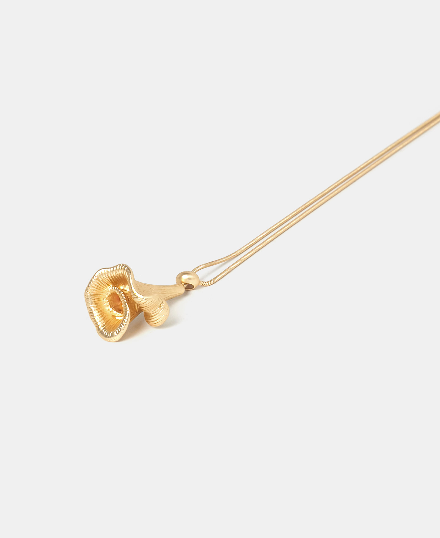 Metal flower pendant image number 1