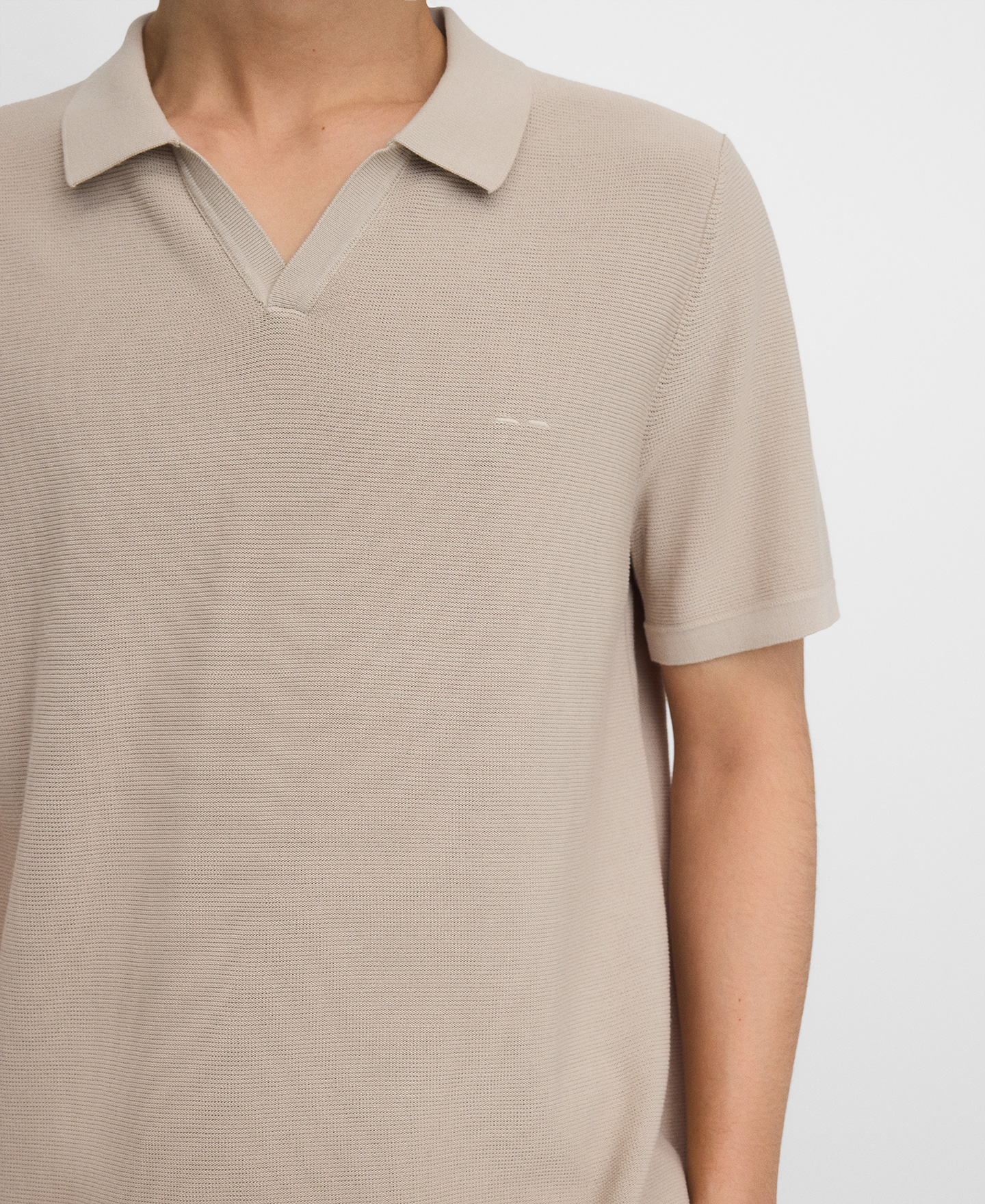 V-neck structured knit polo shirt image number 3