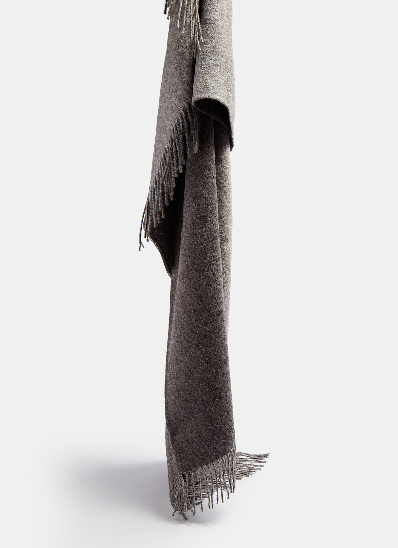 Foulard de alpaca con fleco largo image number 2