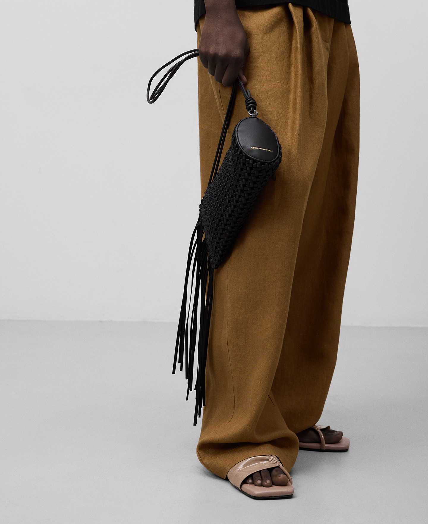 Renacer Lab (10) clutch woman image number 5