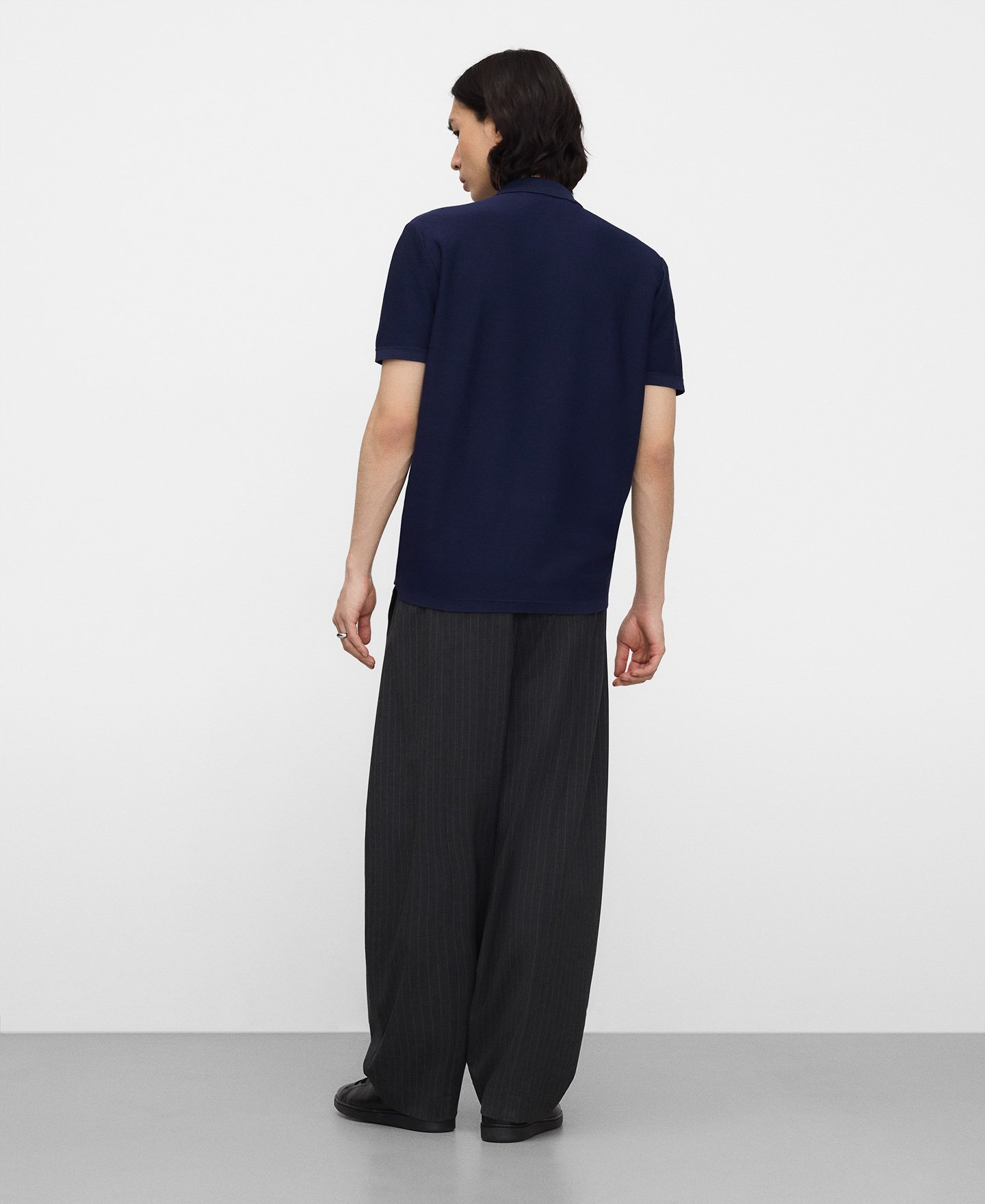 Polo regular fit em malha estruturada image number 2