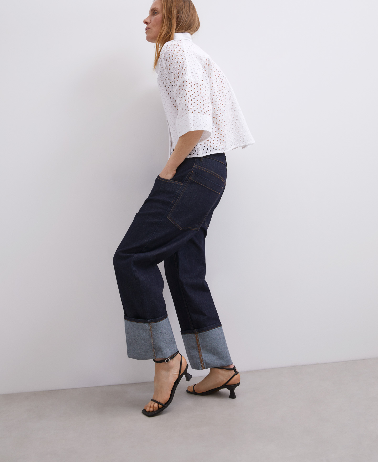 Blue cotton die-cut shirt image number 3