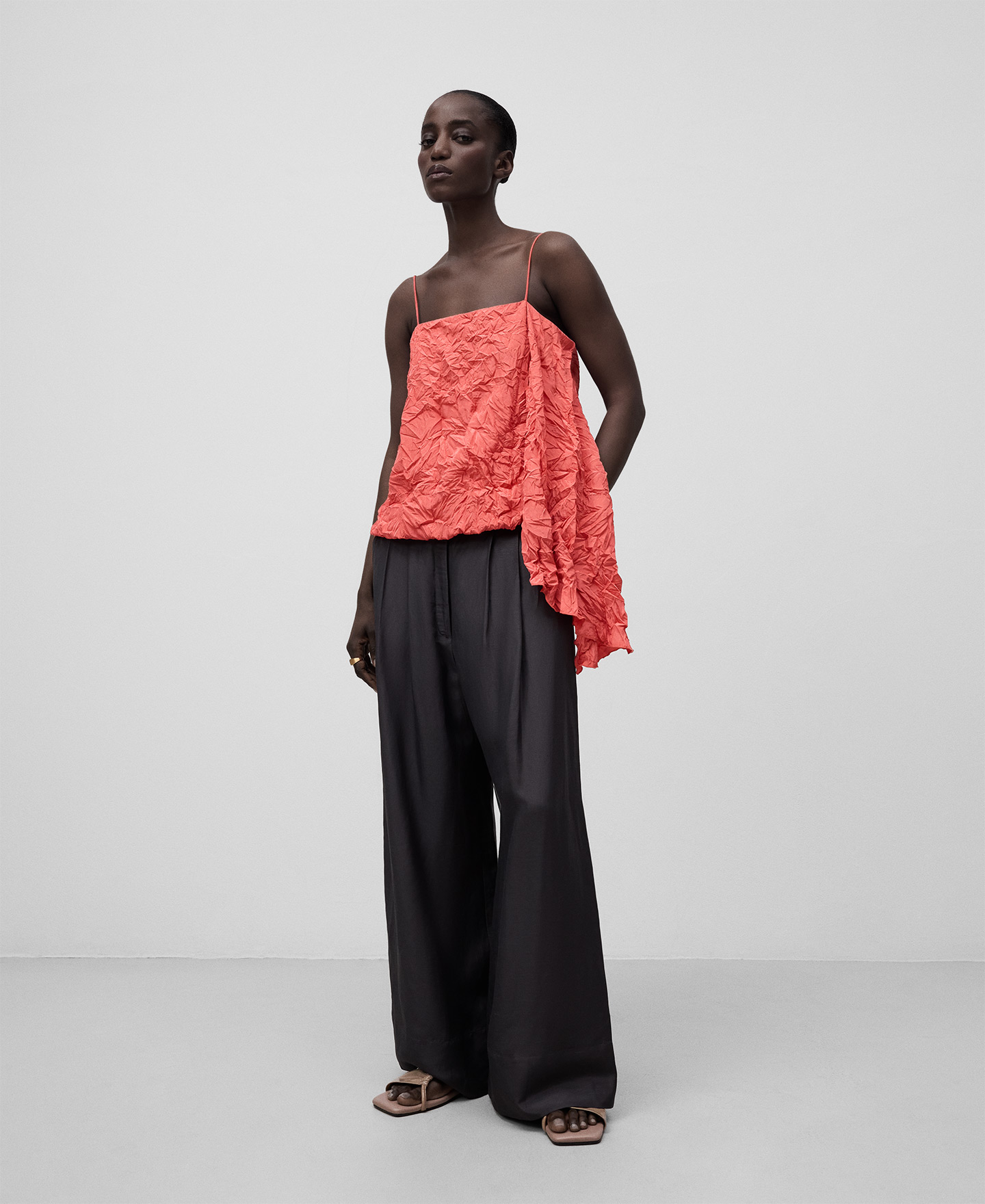 Asymmetrical piece strap top woman image number 1