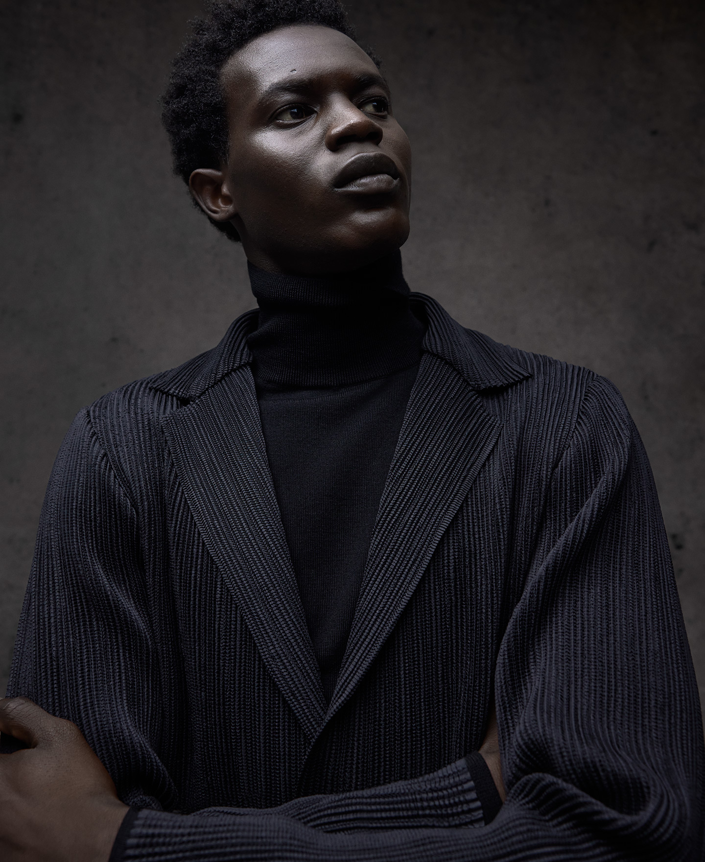 Black crinkle blazer man image number 3