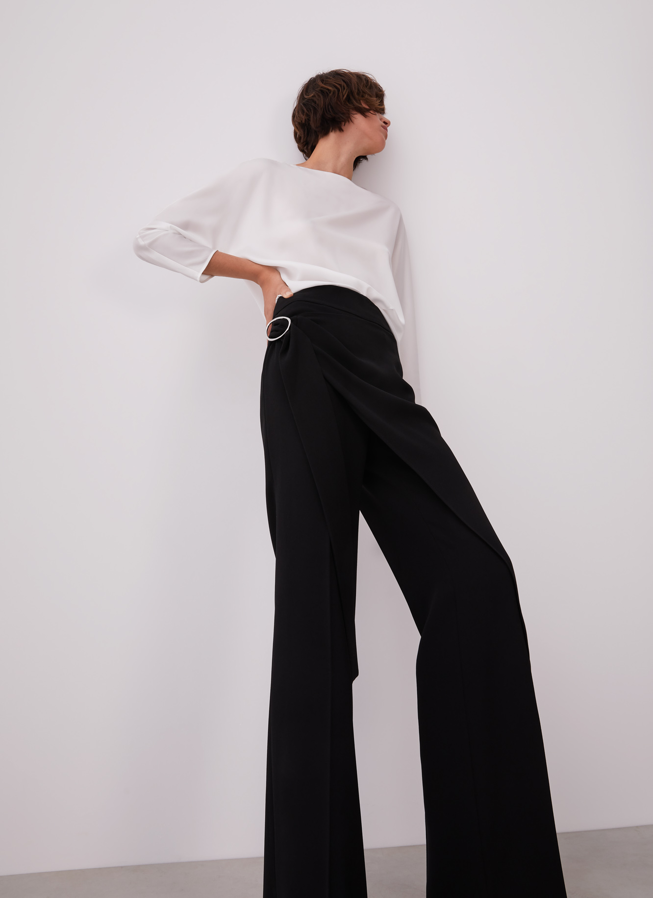 Straight leg trousers with overlayer image number 3
