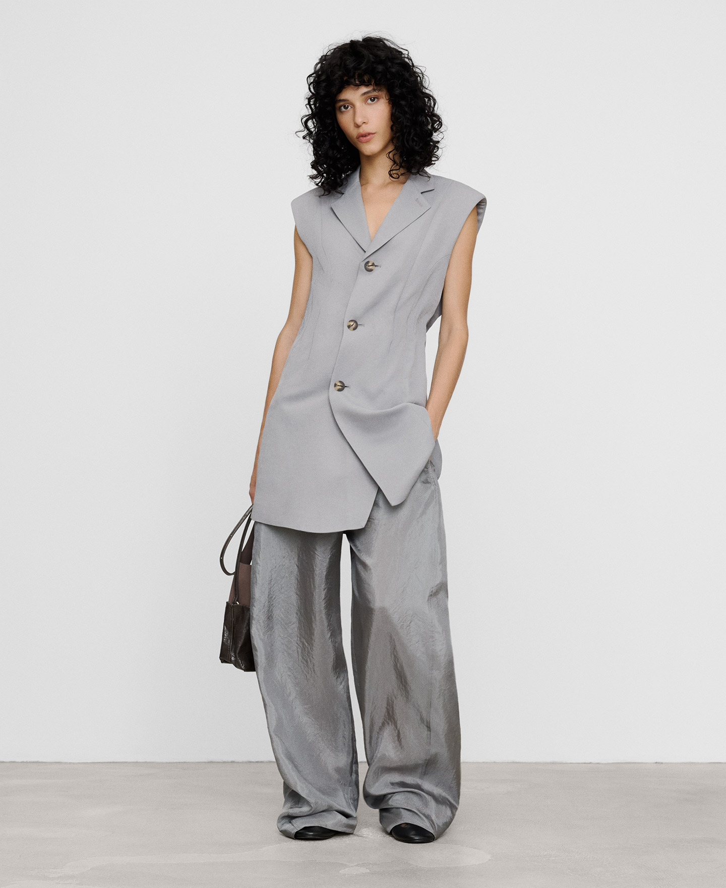 Tailored short dress with fitted waist image number 1