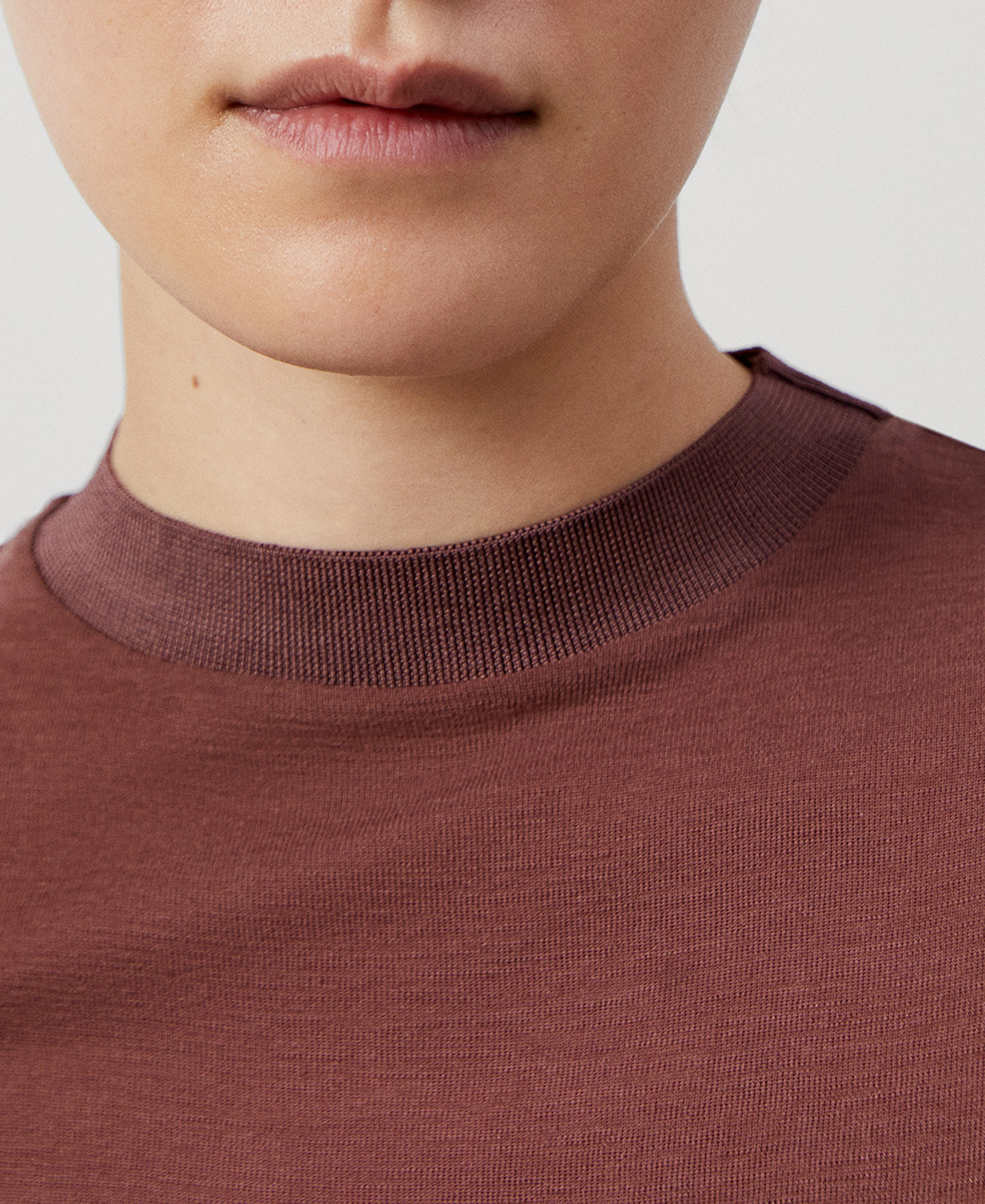 Long sleeve merino wool sweater image number 3