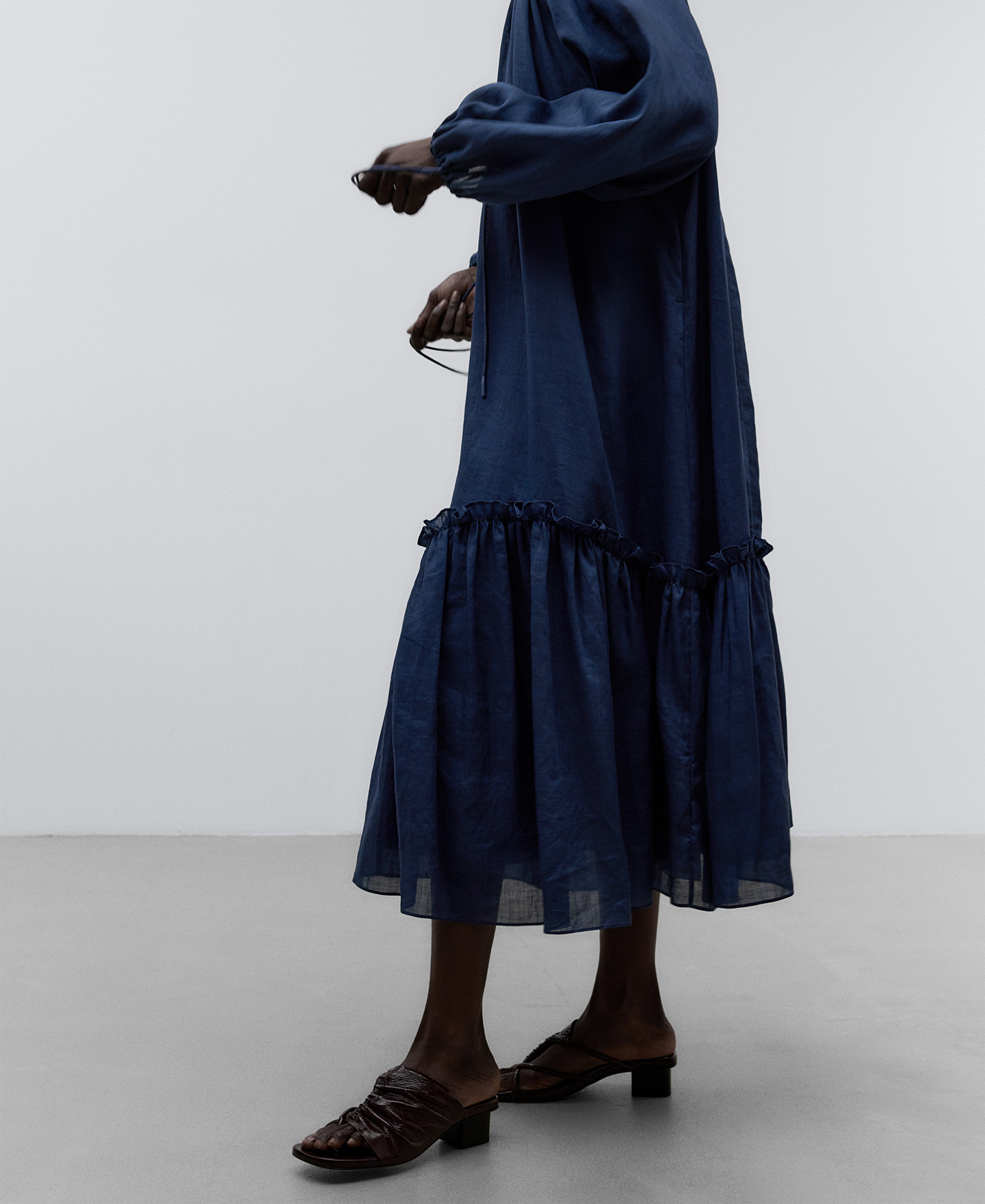 Blue maxi dress woman image number 3