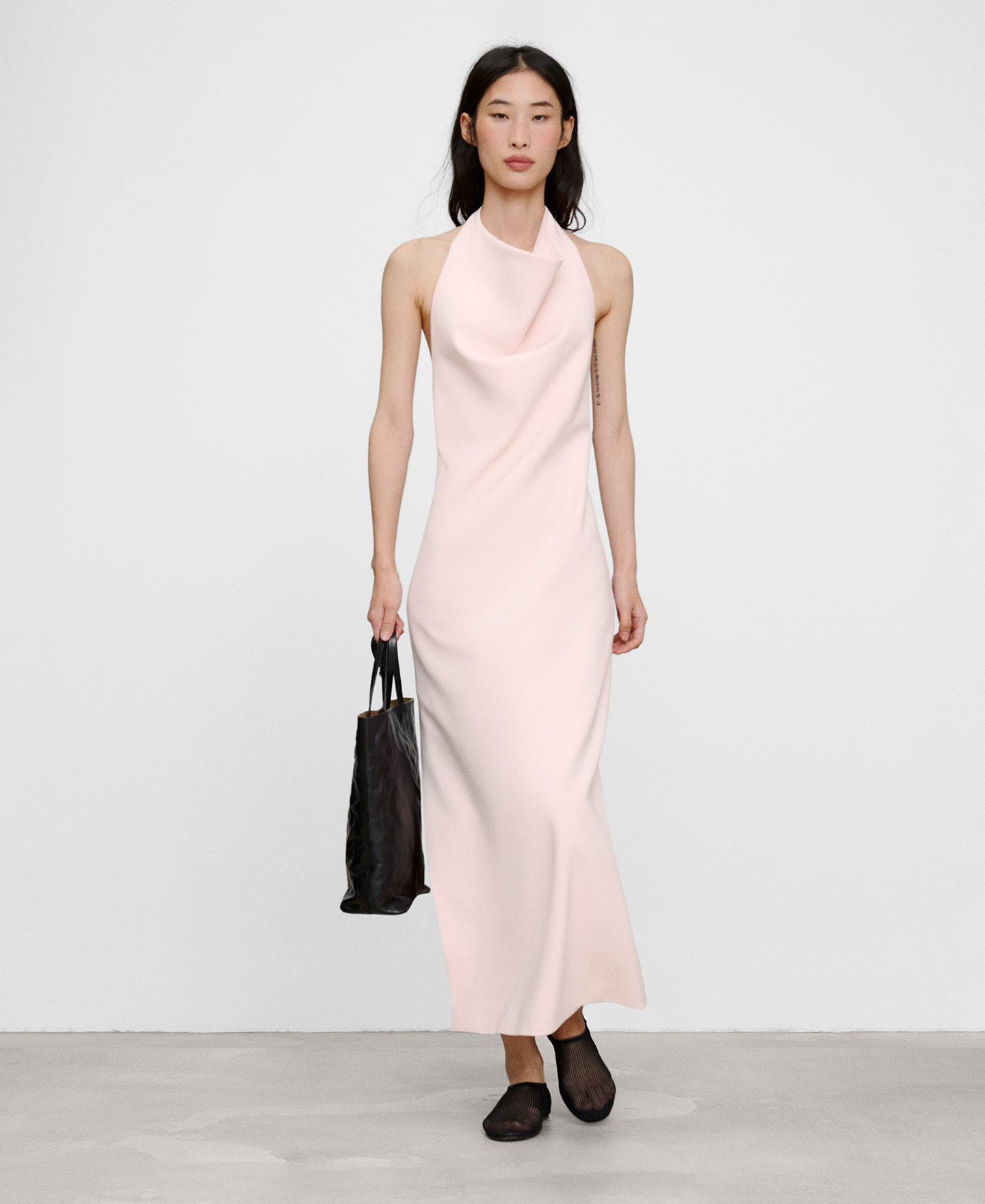 Vestido largo cuello halter image number 1