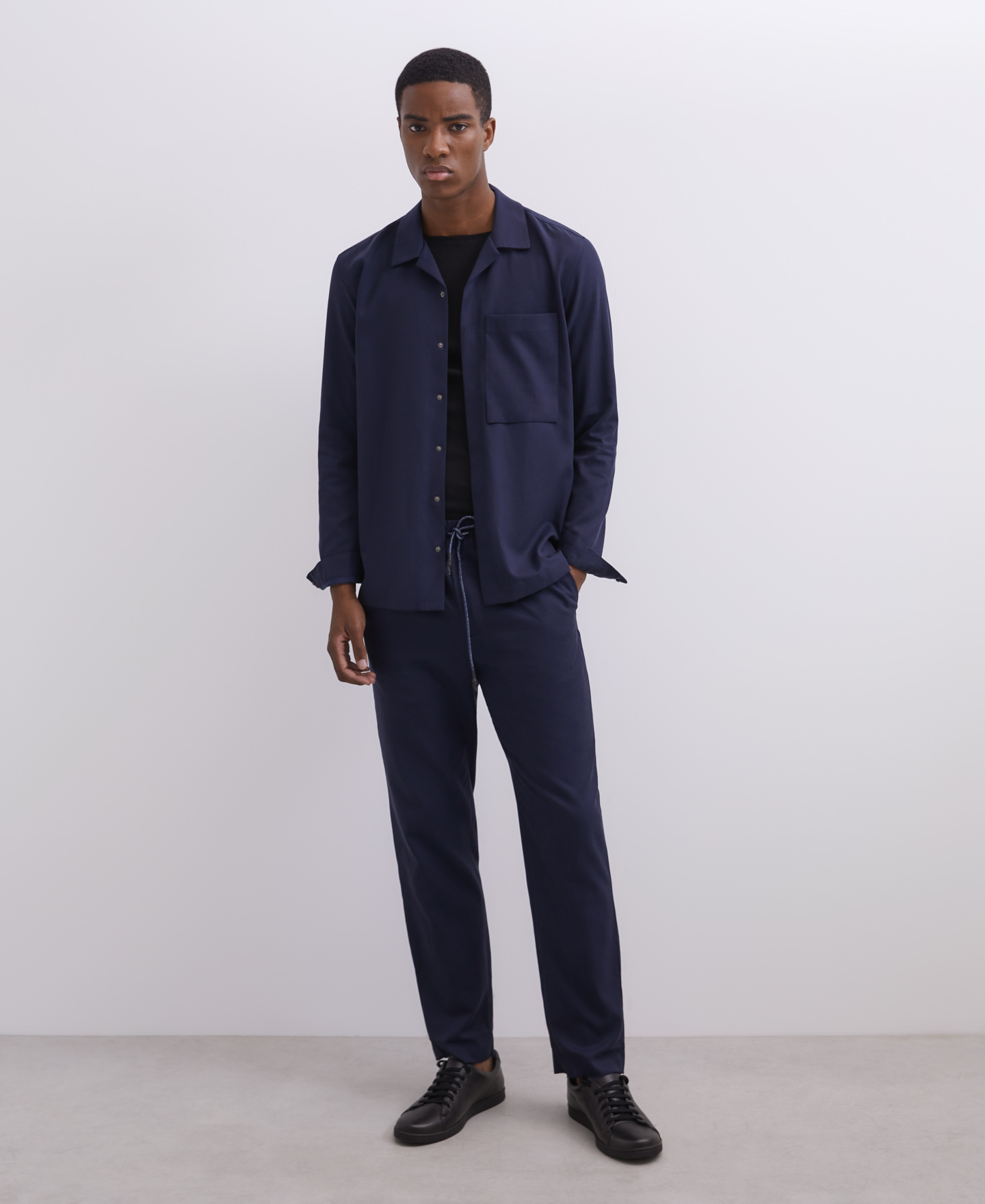 Carrot fit lyocell trousers image number 3