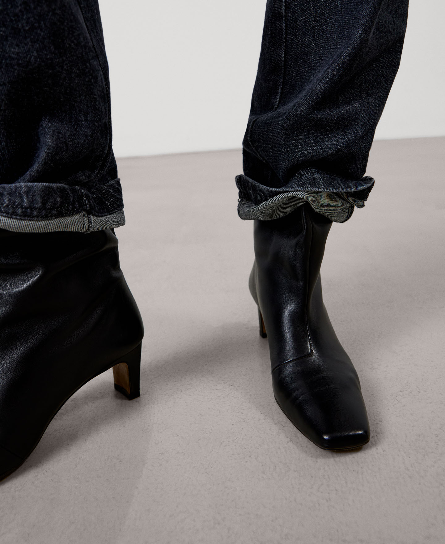 Cotton jeans image number 4