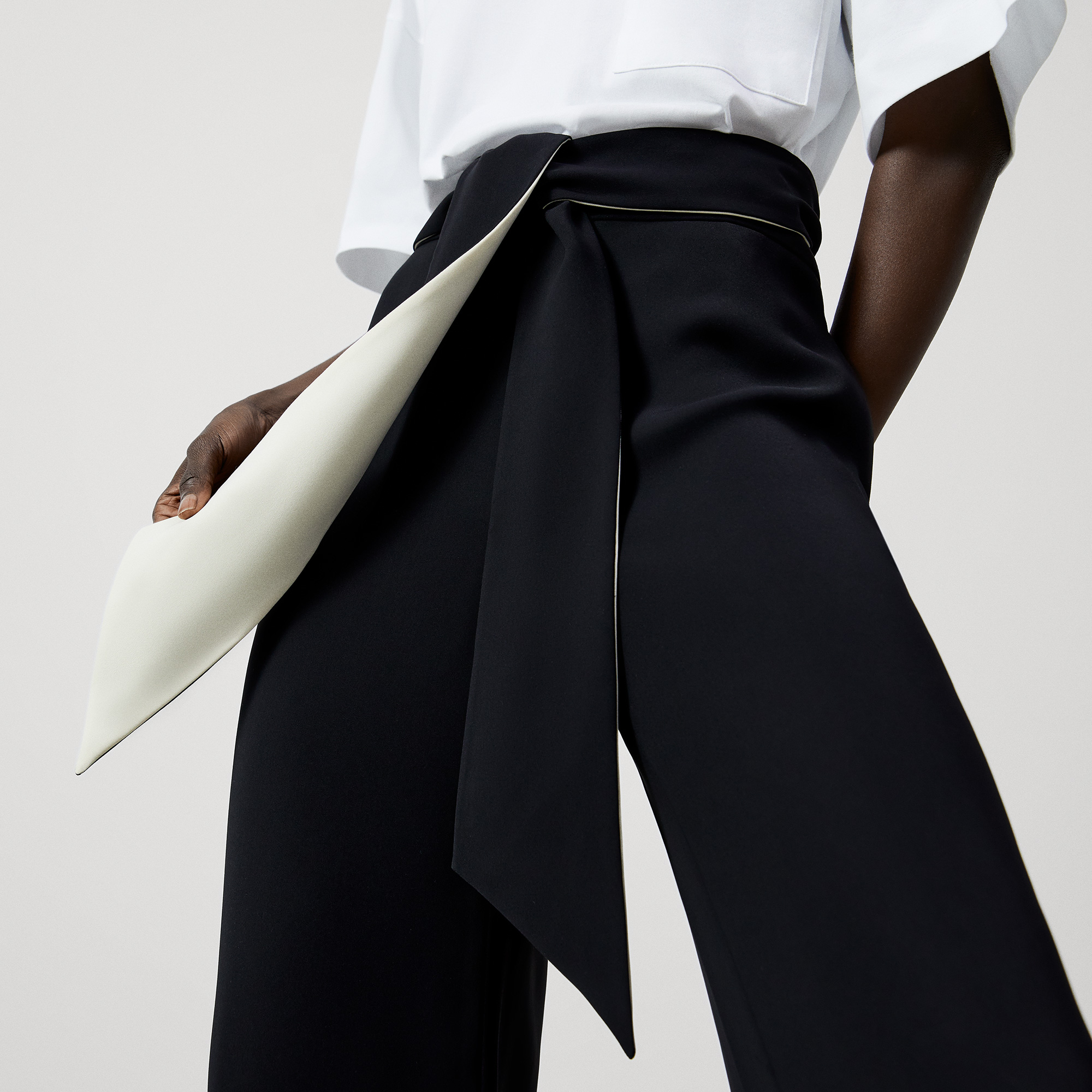 Recycled polyester fluid trousers image number 3