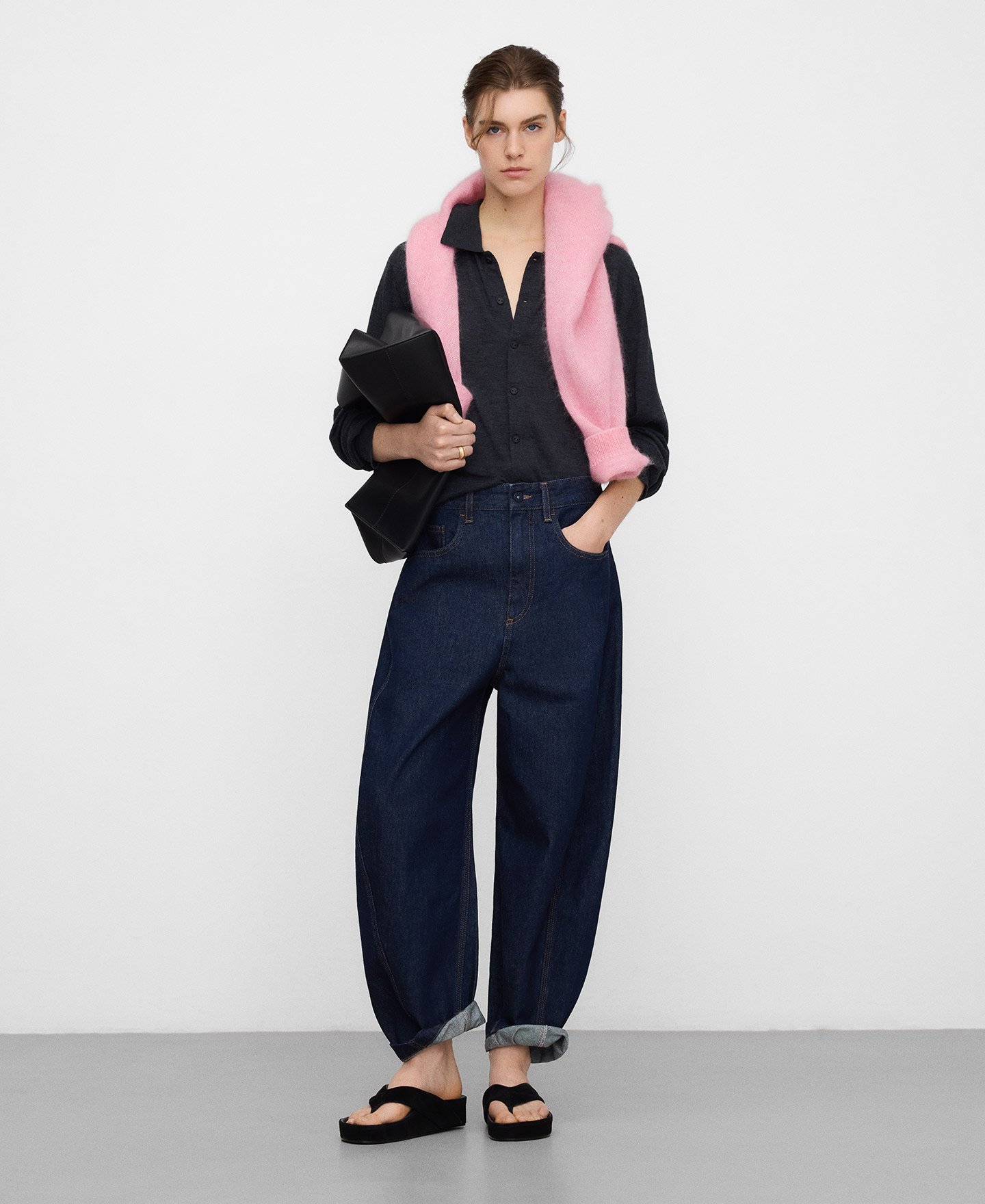 Cotton denim barrel fit trousers woman image number 1