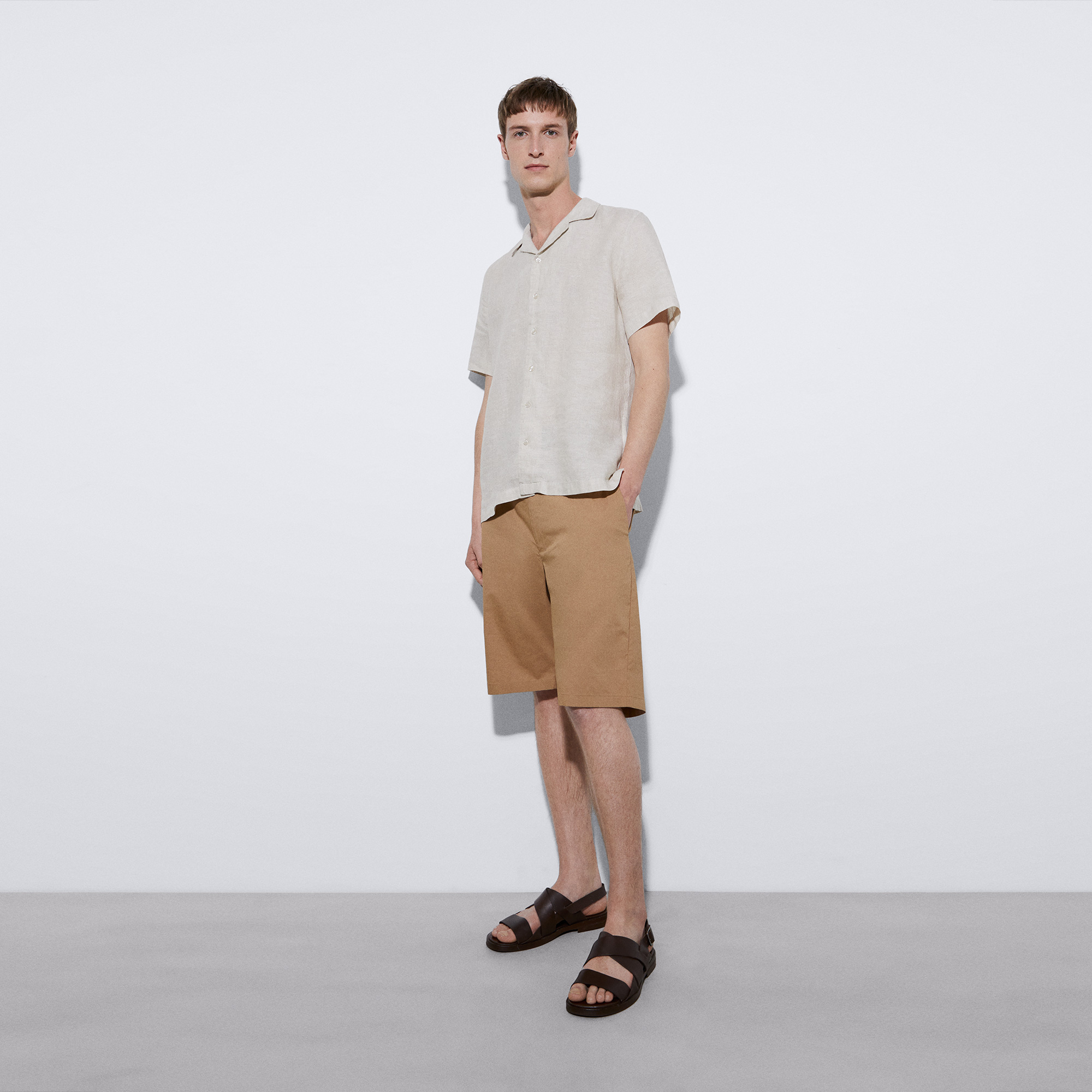 Cotton poplin Bermuda shorts image number 1