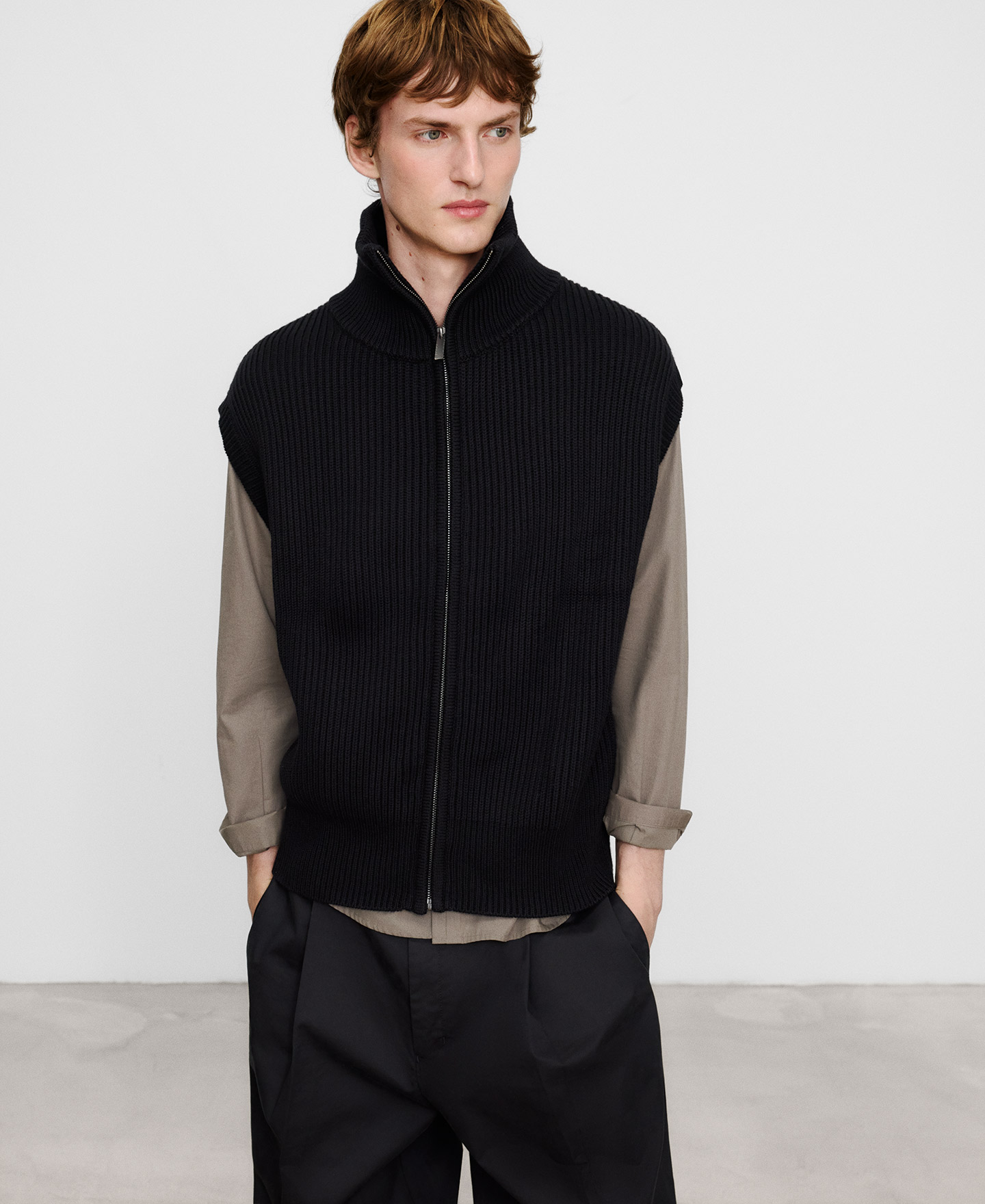 Ribbed zip-up vest image number 0