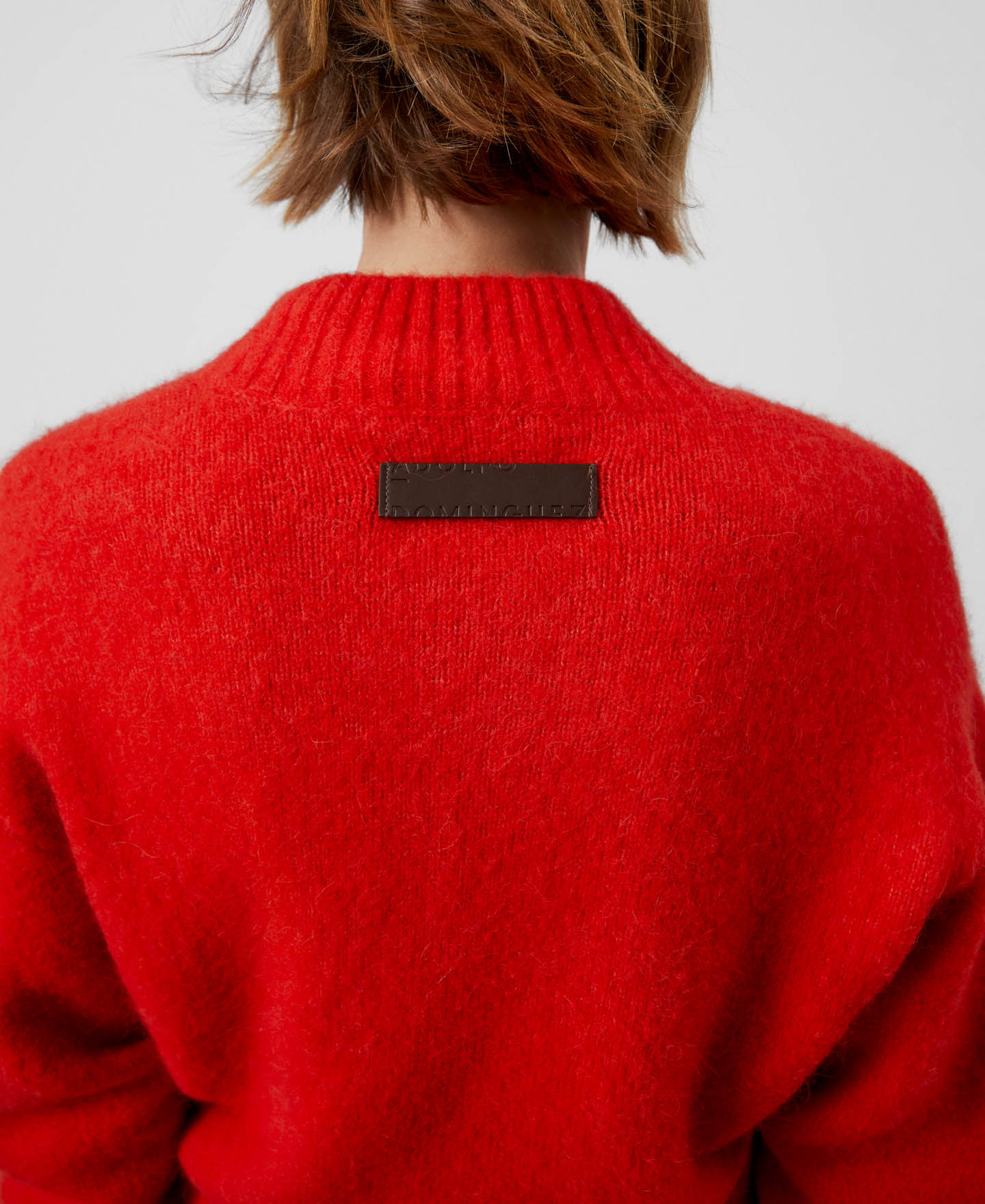 Jersey cuello pico en lana y alpaca image number 5
