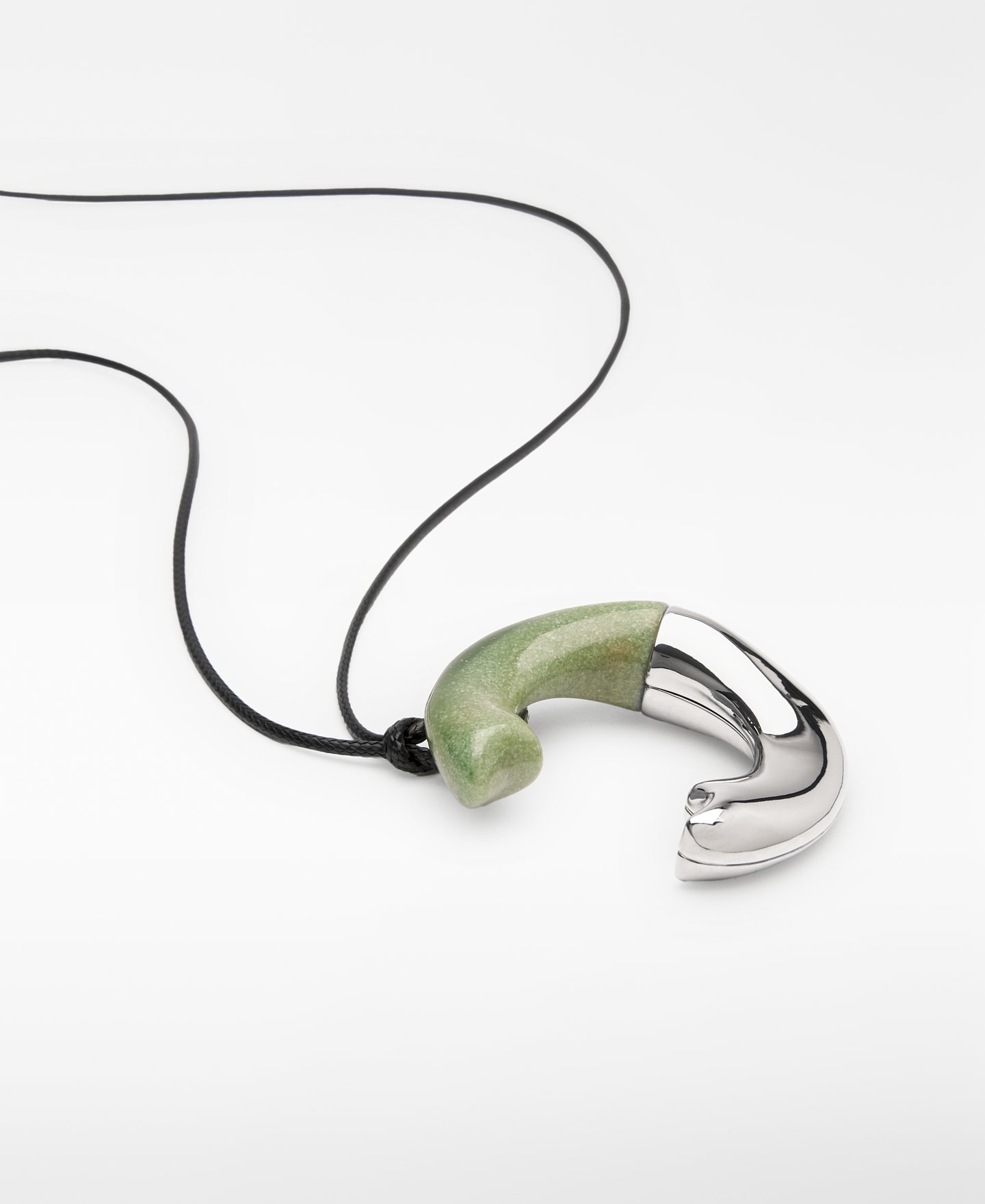 Collar pieza resina y metal mujer image number 1