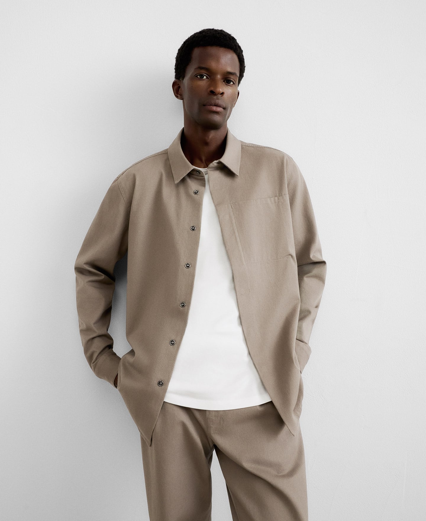 Cotton relaxed fit shirt with pocket image number 0