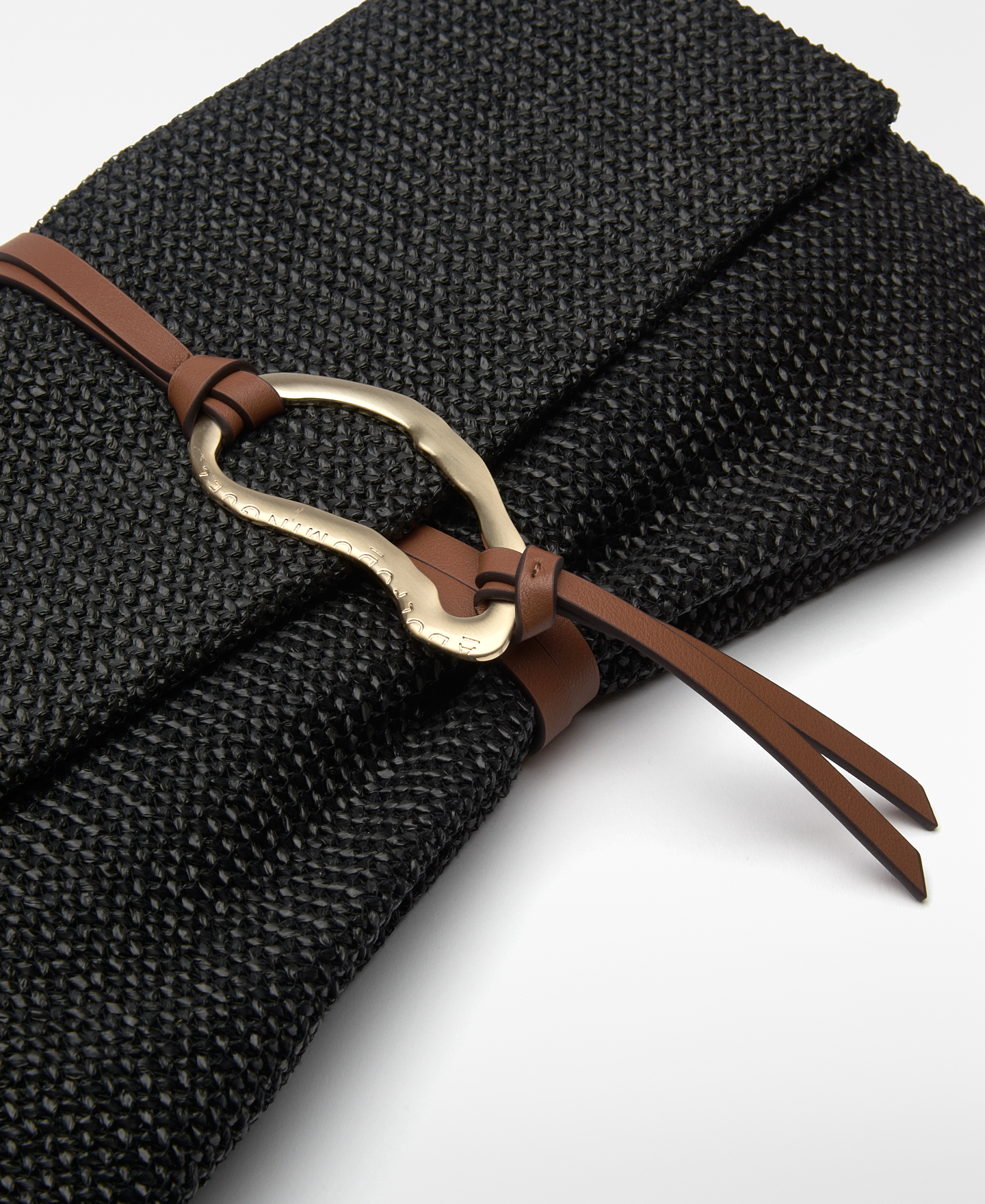 Cartera de mano textura rafia mujer image number 2