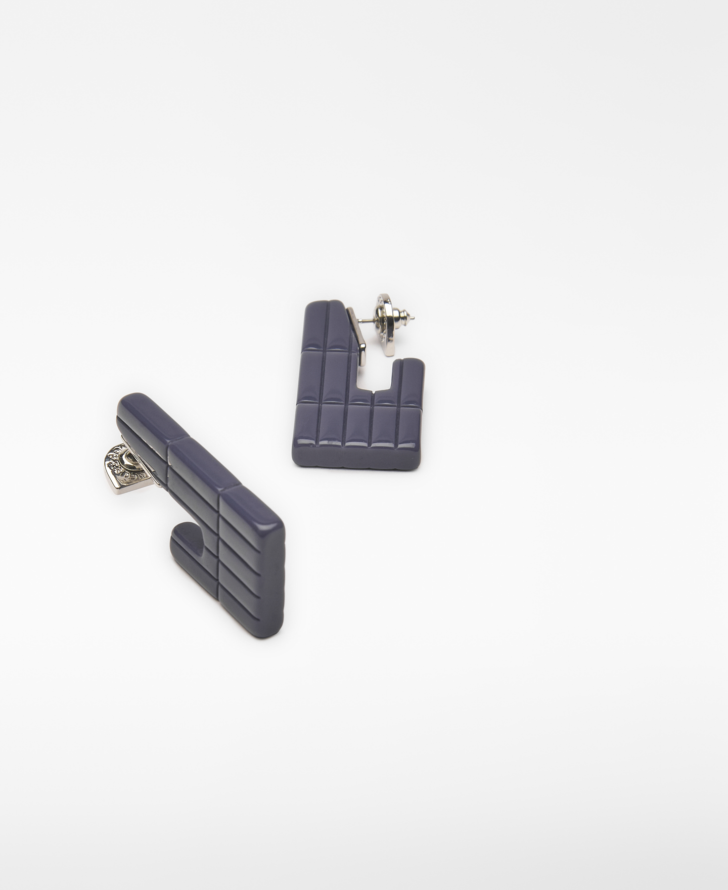 Purple resin grid earrings woman image number 2
