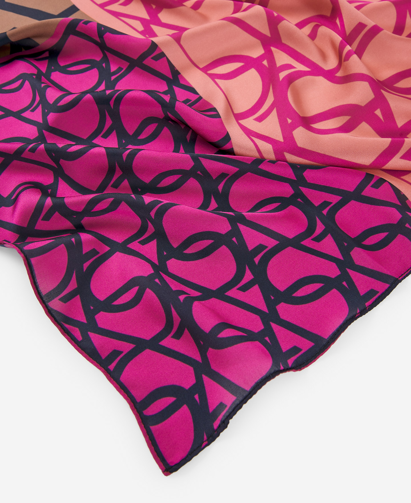 Patchwork printed scarf image number 2