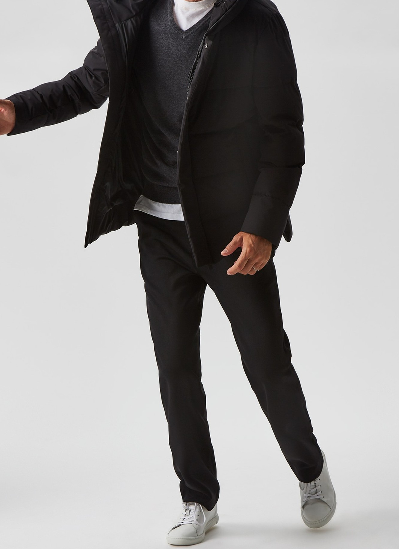 Merino v-neckline sweater image number 0