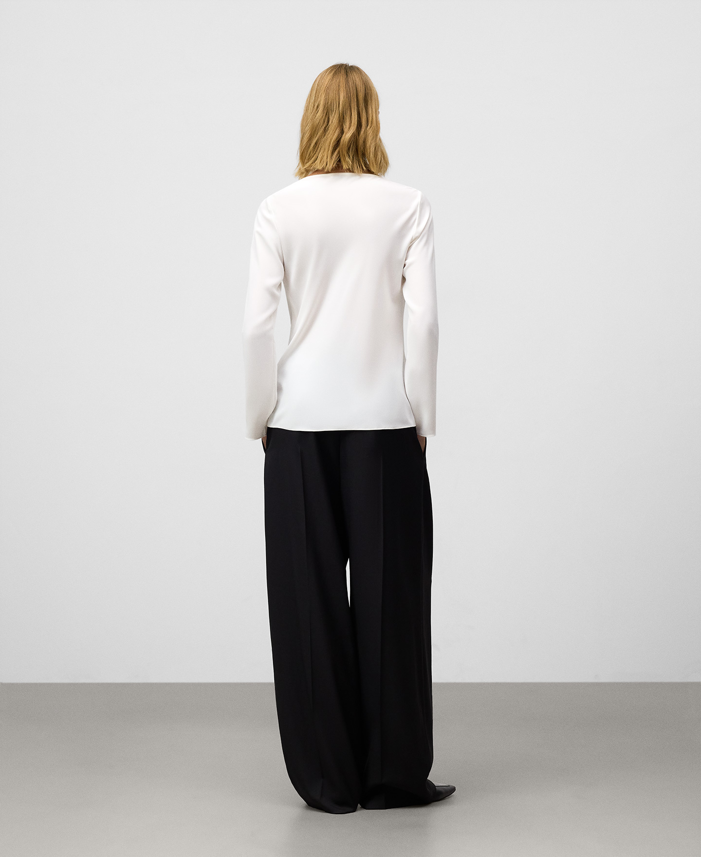 Draped collar top woman image number 2