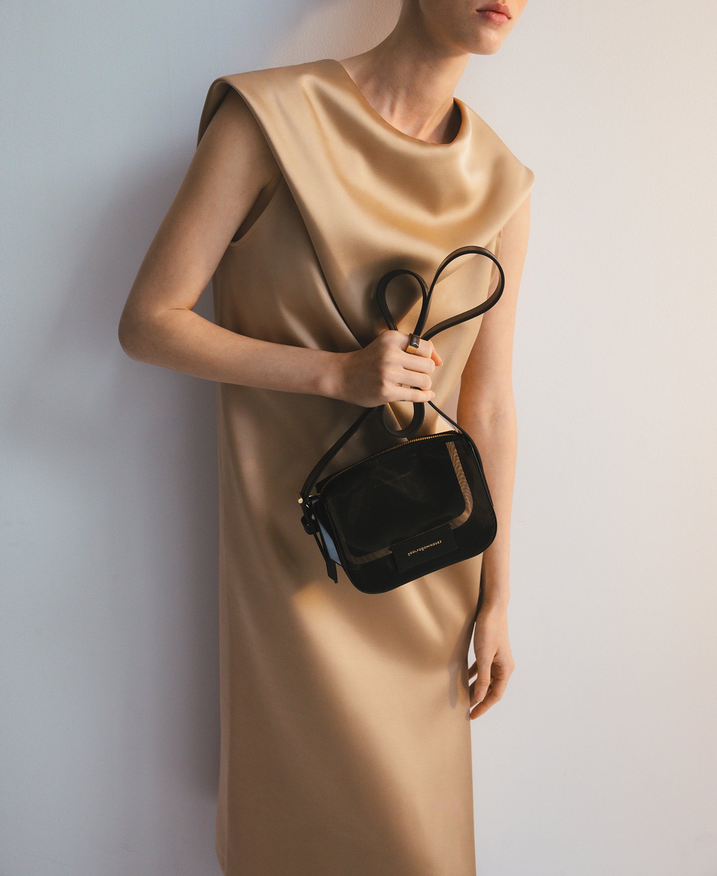 Small mesh crossbody woman image number 5
