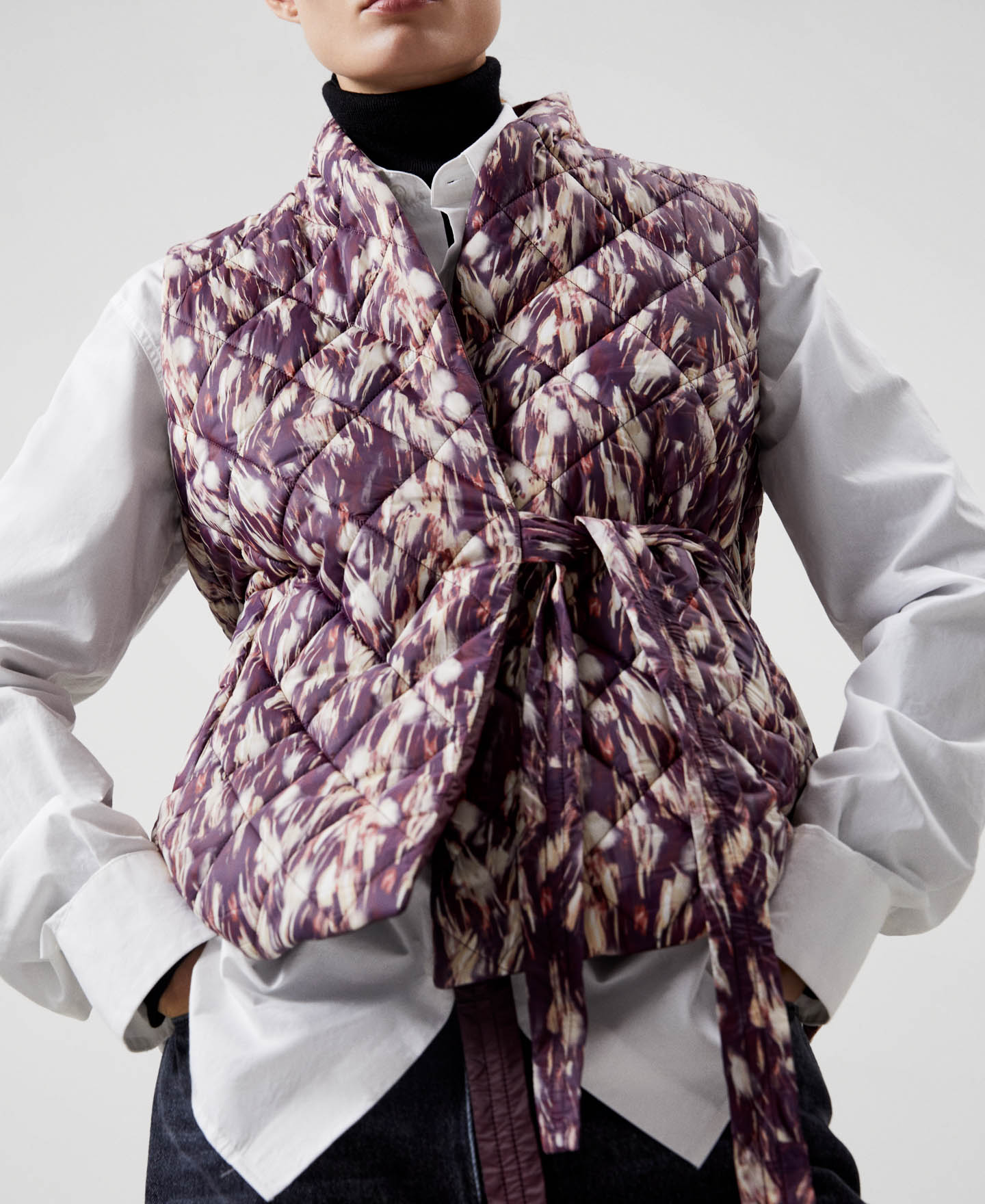 Recycled nylon short waistcoat image number 3
