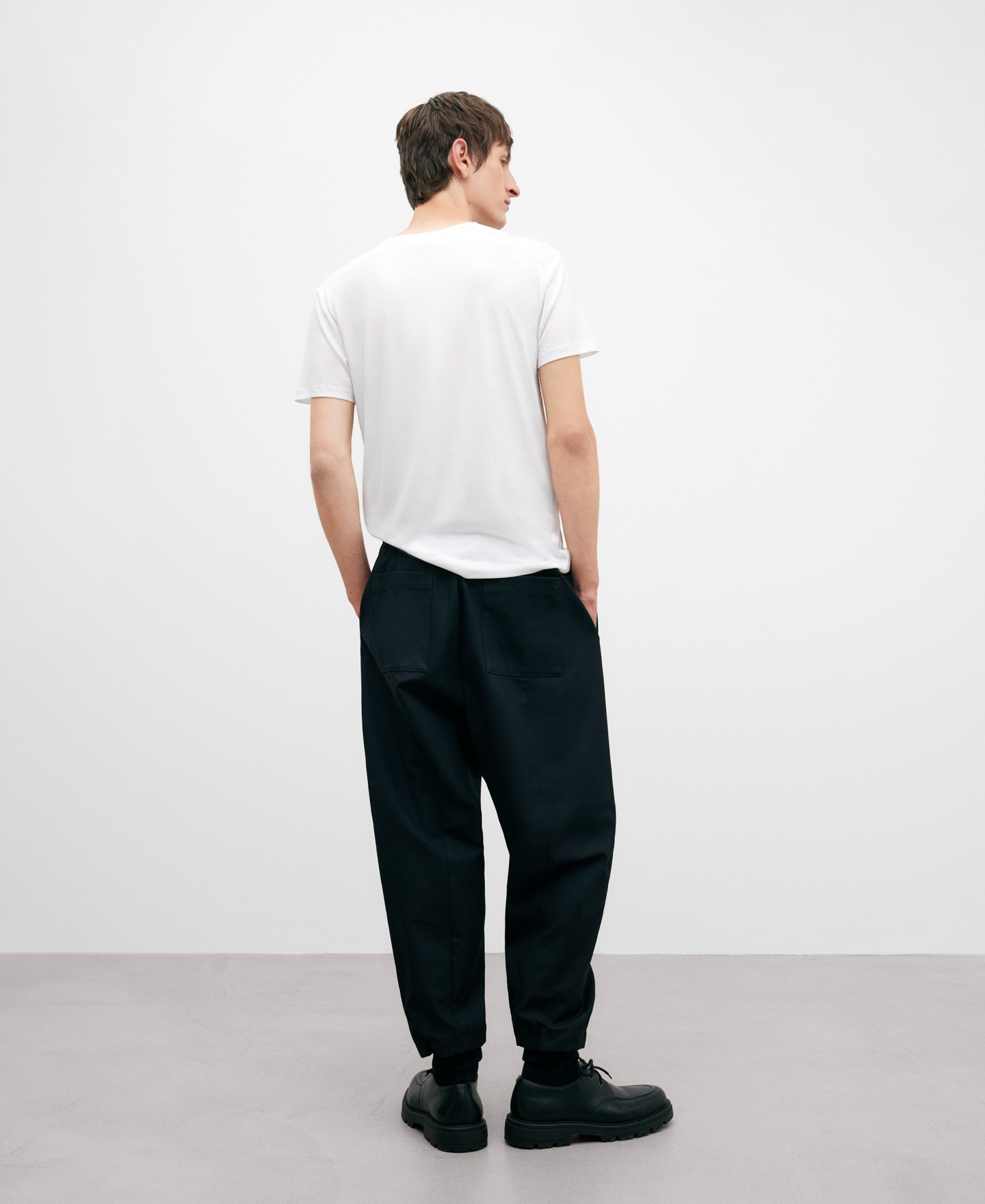 Pantalon à taille et bas élastiques image number 2