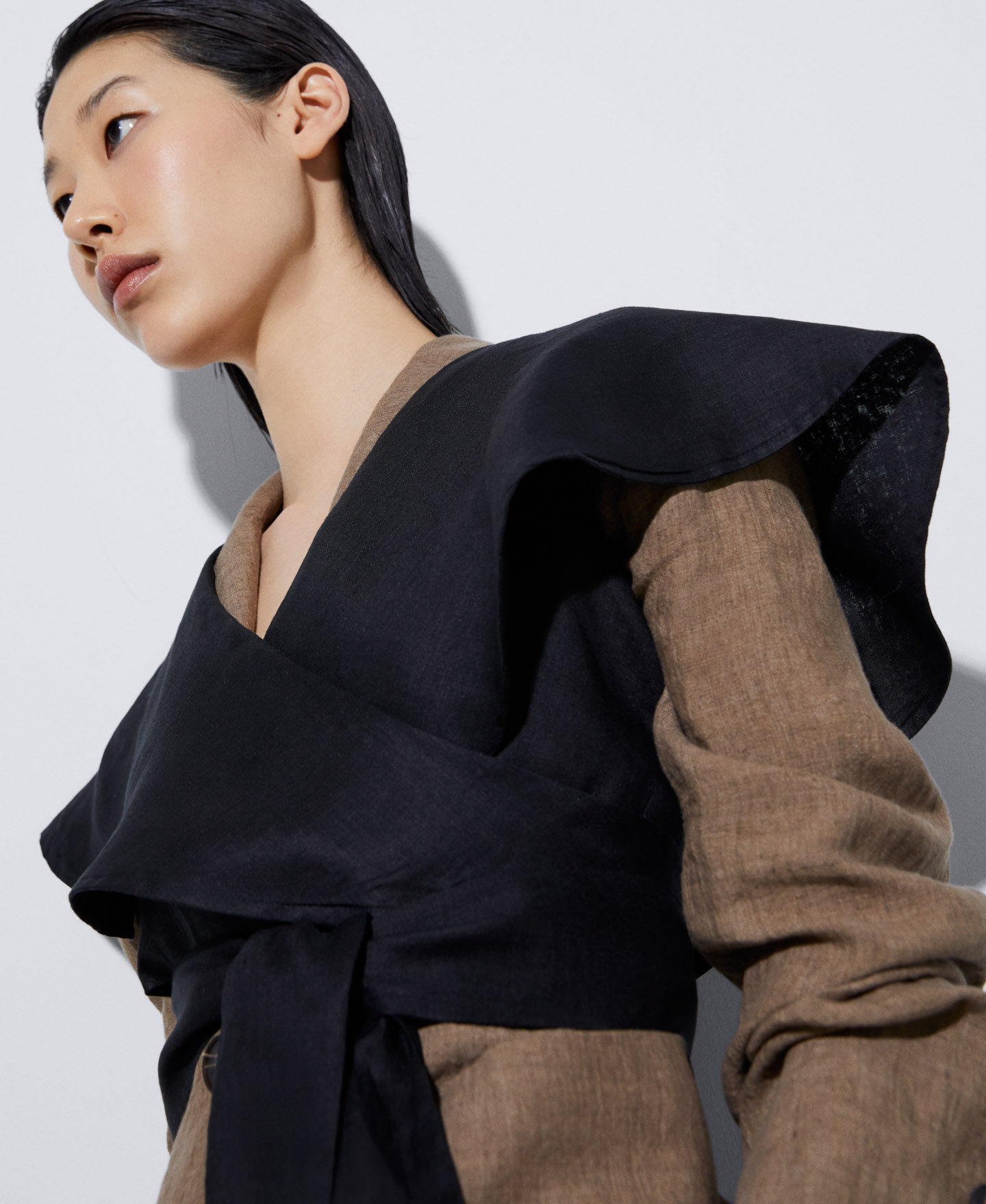 Cropped shawl top with shawl collar image number 3