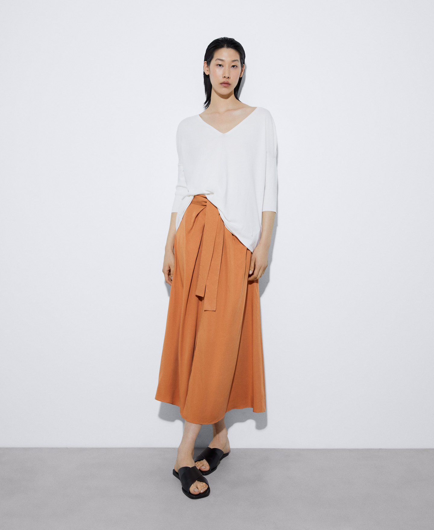 V-neck sweater in viscose image number 1