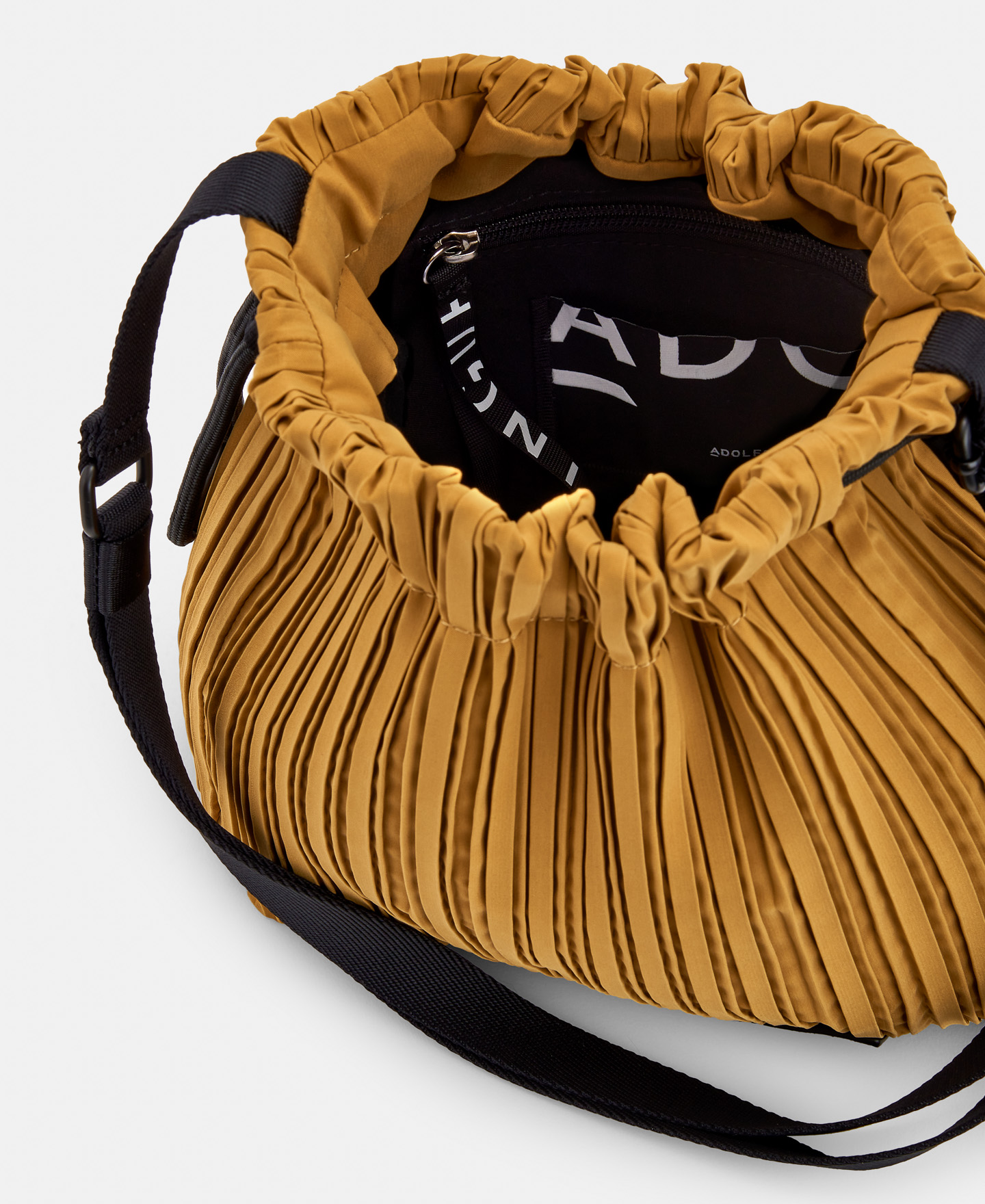 Small shoulder bag in recycled polyester image number 1