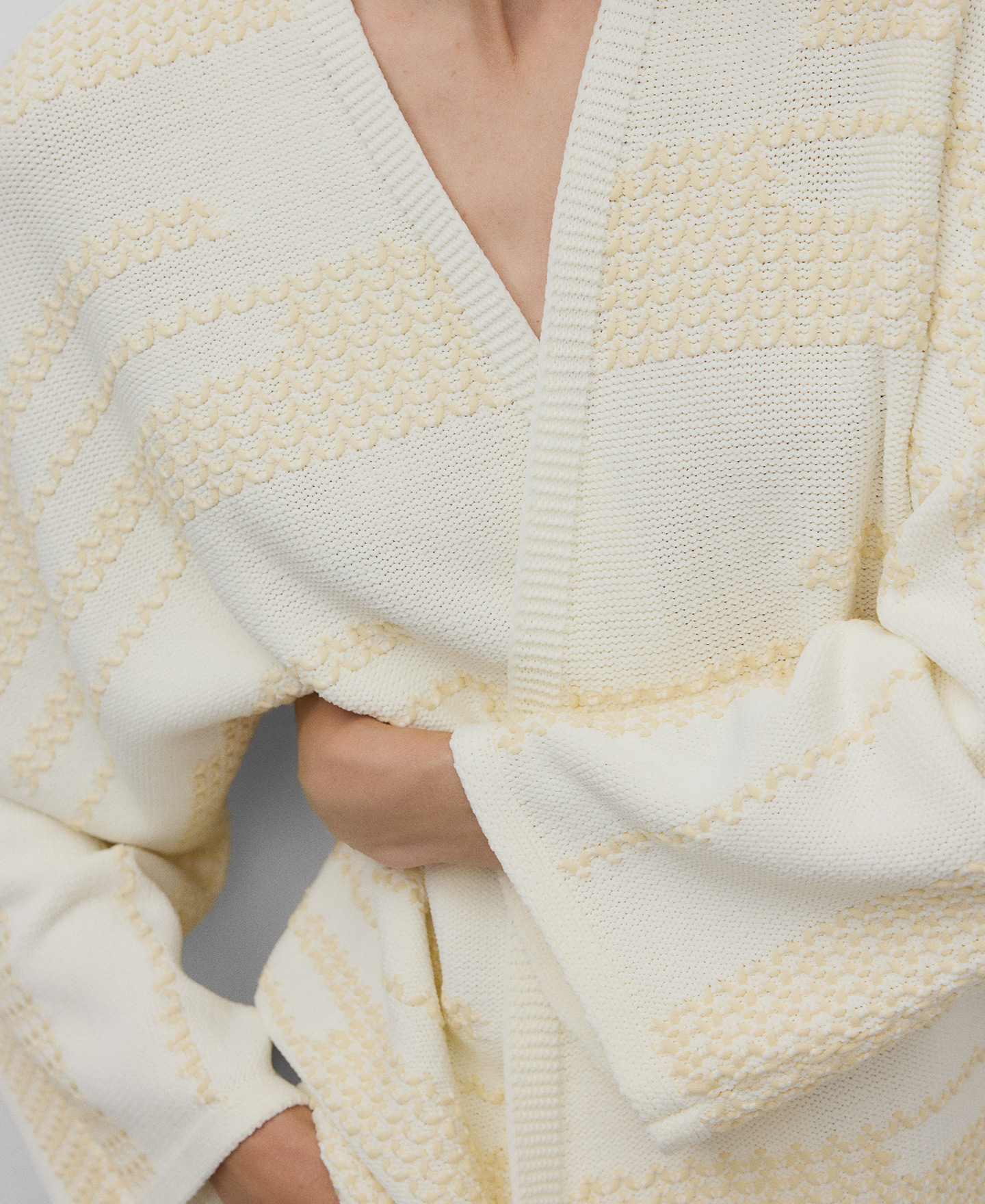 Chaqueta jacquard crudo mujer image number 3