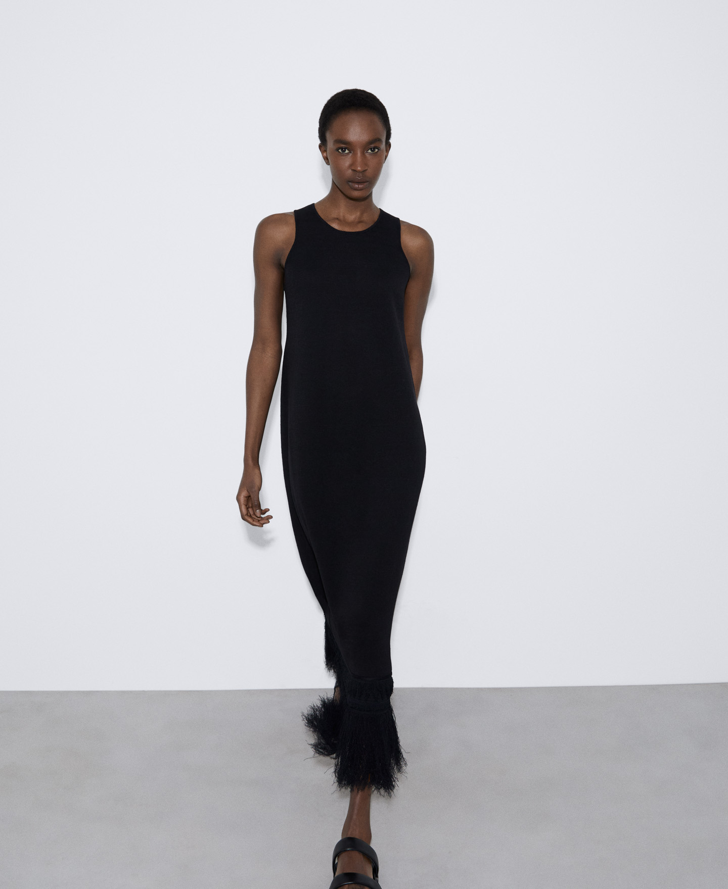 Long dress with fringes image number 0