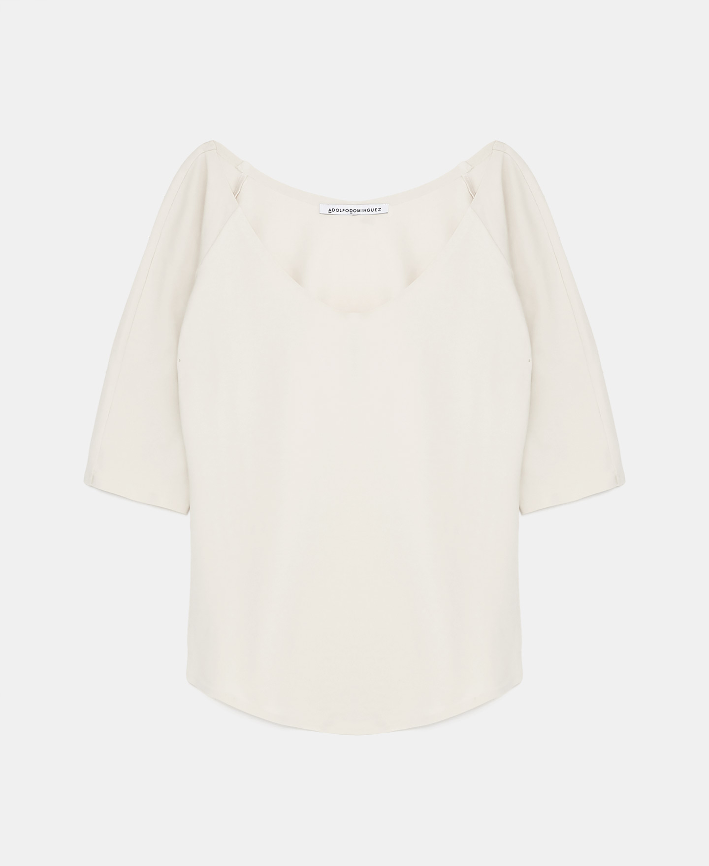 Round neck cotton t-shirt image number 4