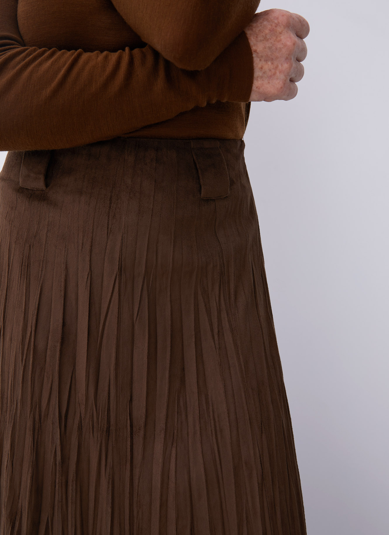 Wrinkled suedette midi skirt image number 2