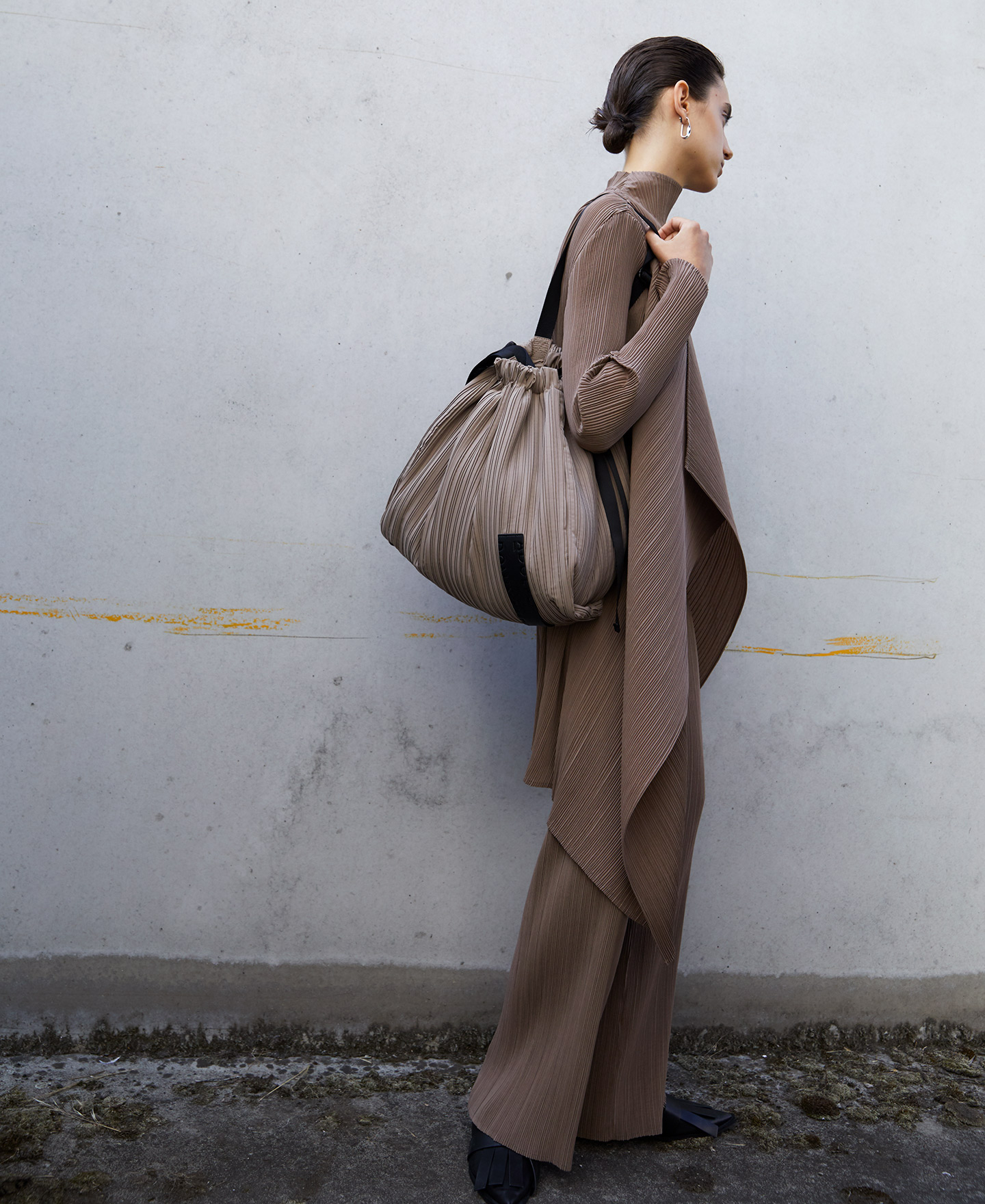 Shopper en tejido plisado image number 3