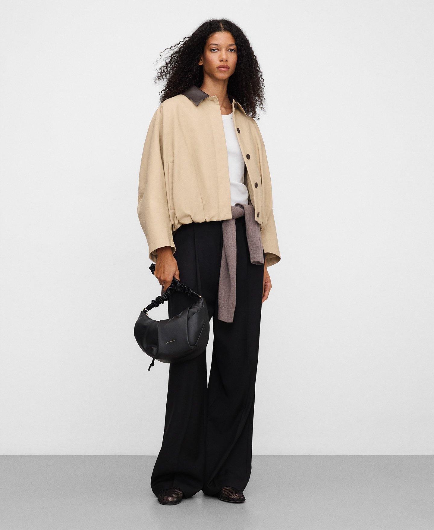 Luna ruched shoulder bag image number 4