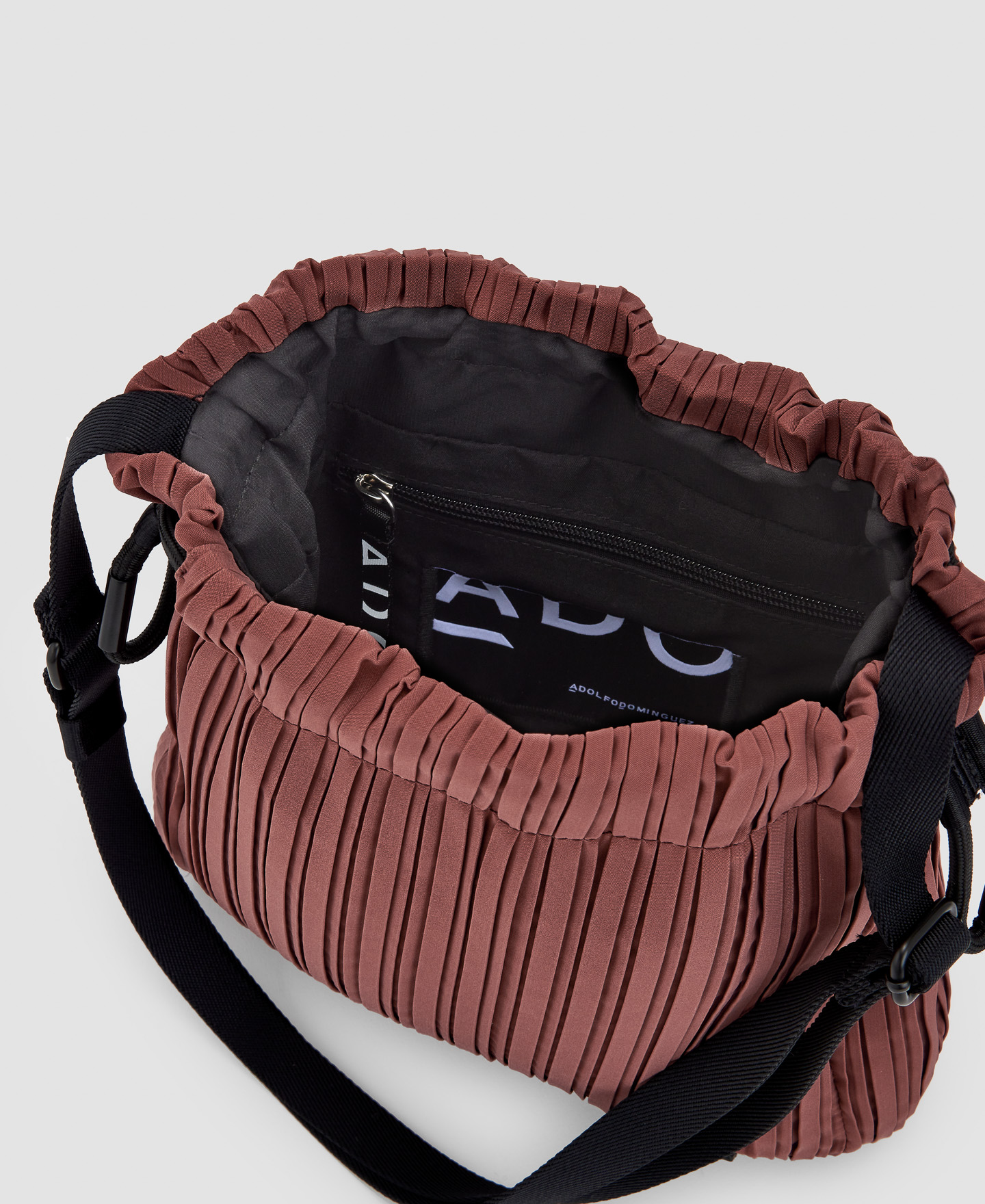 Recycled polyester small shoulder bag image number 3
