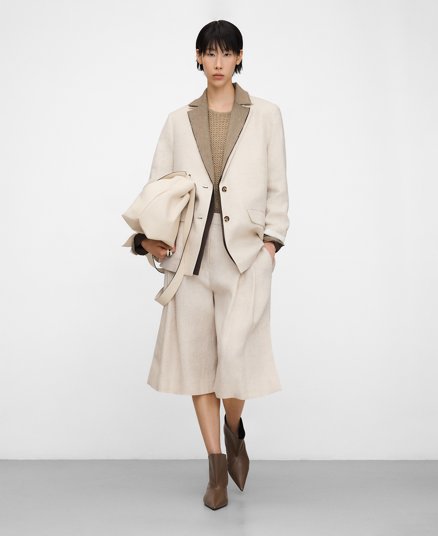 Bermuda doble pinza lino europeo image number 1