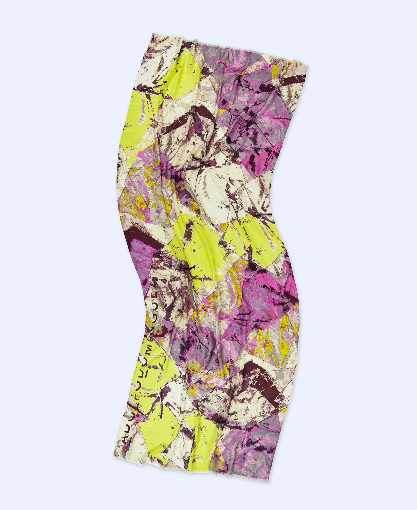 Chal estampado en modal image number 1