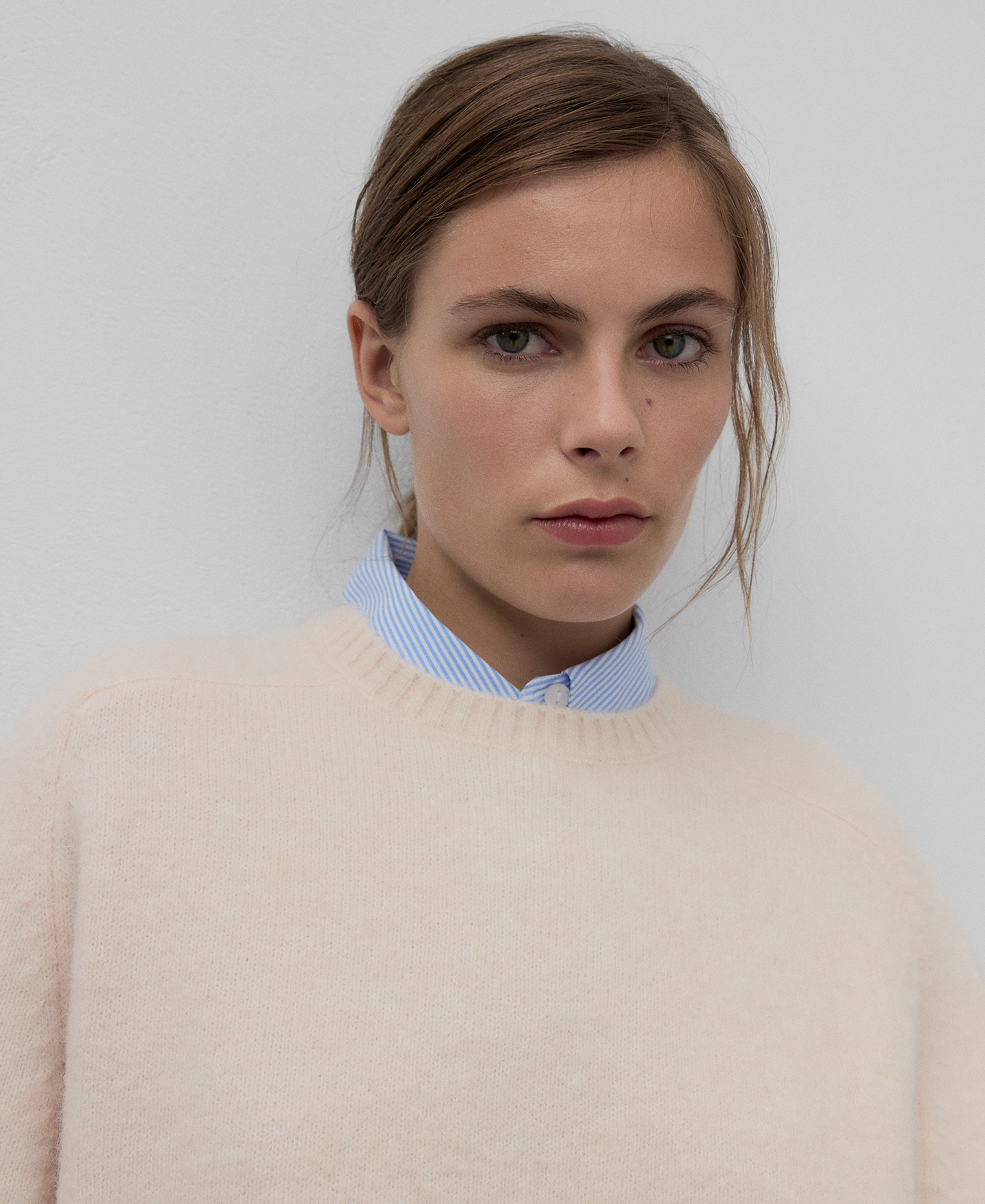 Jersey corto punto con alpaca mujer image number 3