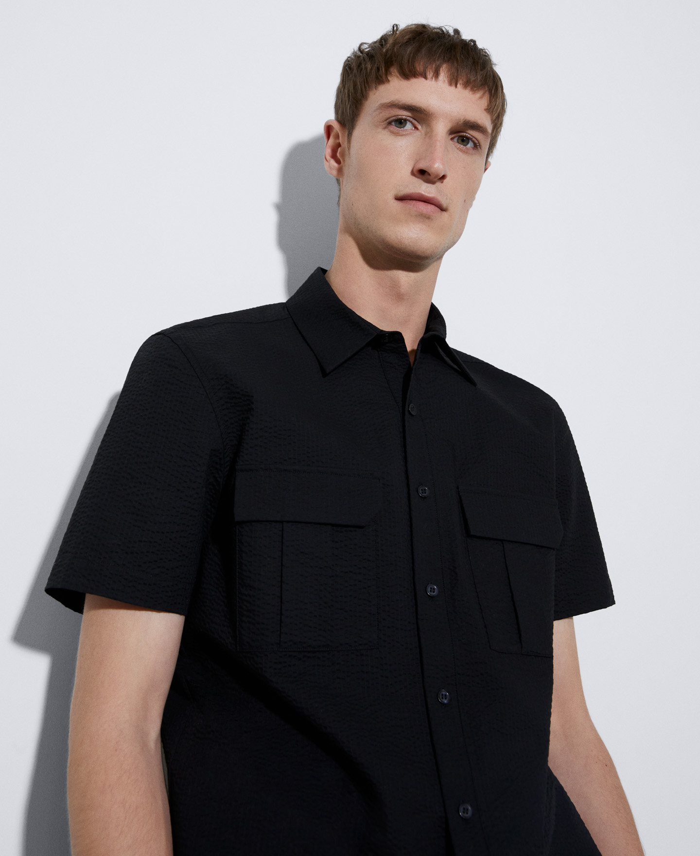 Cotton seersucker short sleeve shirt image number 3